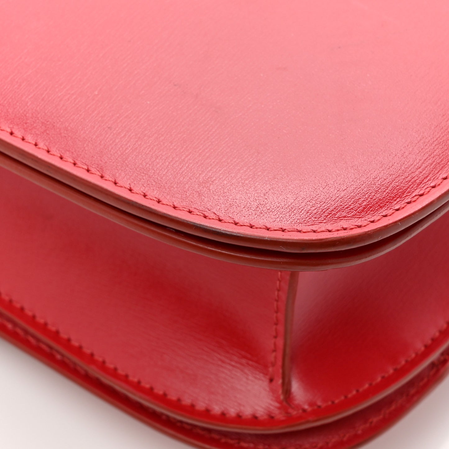 Box Calfskin Medium Classic Box Flap Bag Red