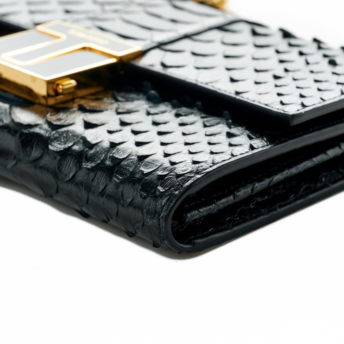Semi Shiny Snakeskin 001 Chain Wallet Black