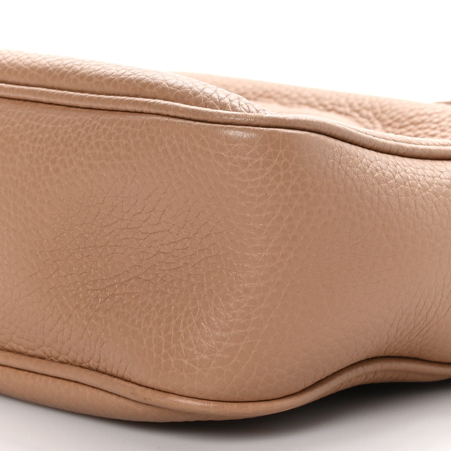 Pebbled Calfskin Small Soho Disco Bag Camelia