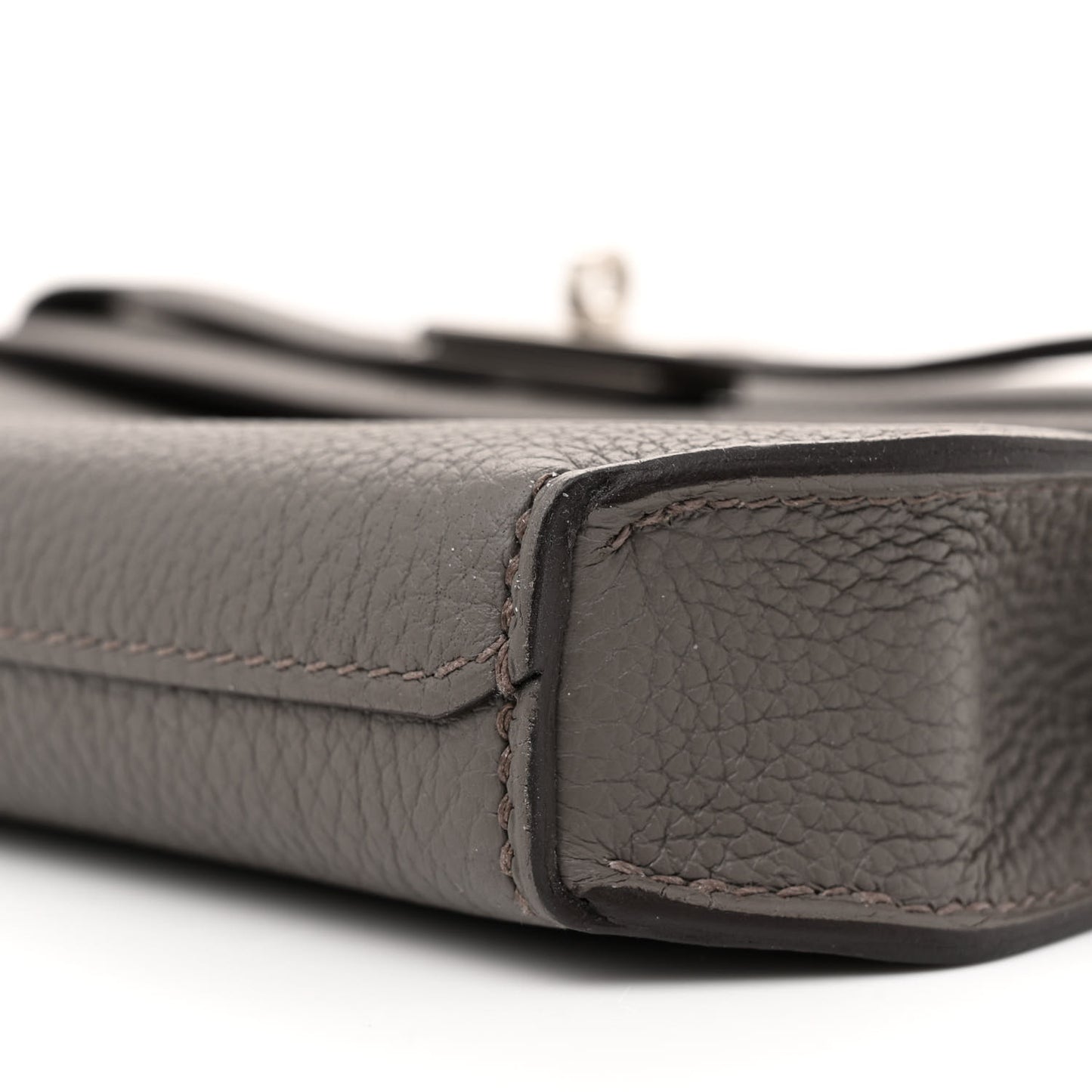 Togo Kelly Depeches 25 Pouch Etain