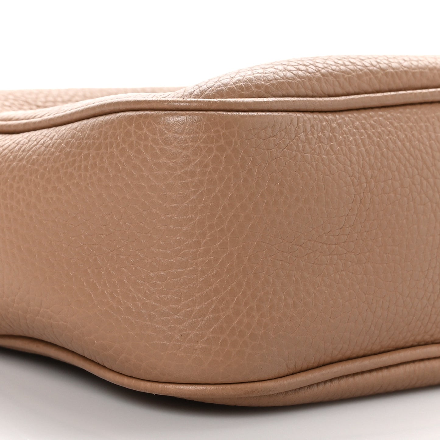 Pebbled Calfskin Small Soho Disco Bag Camelia