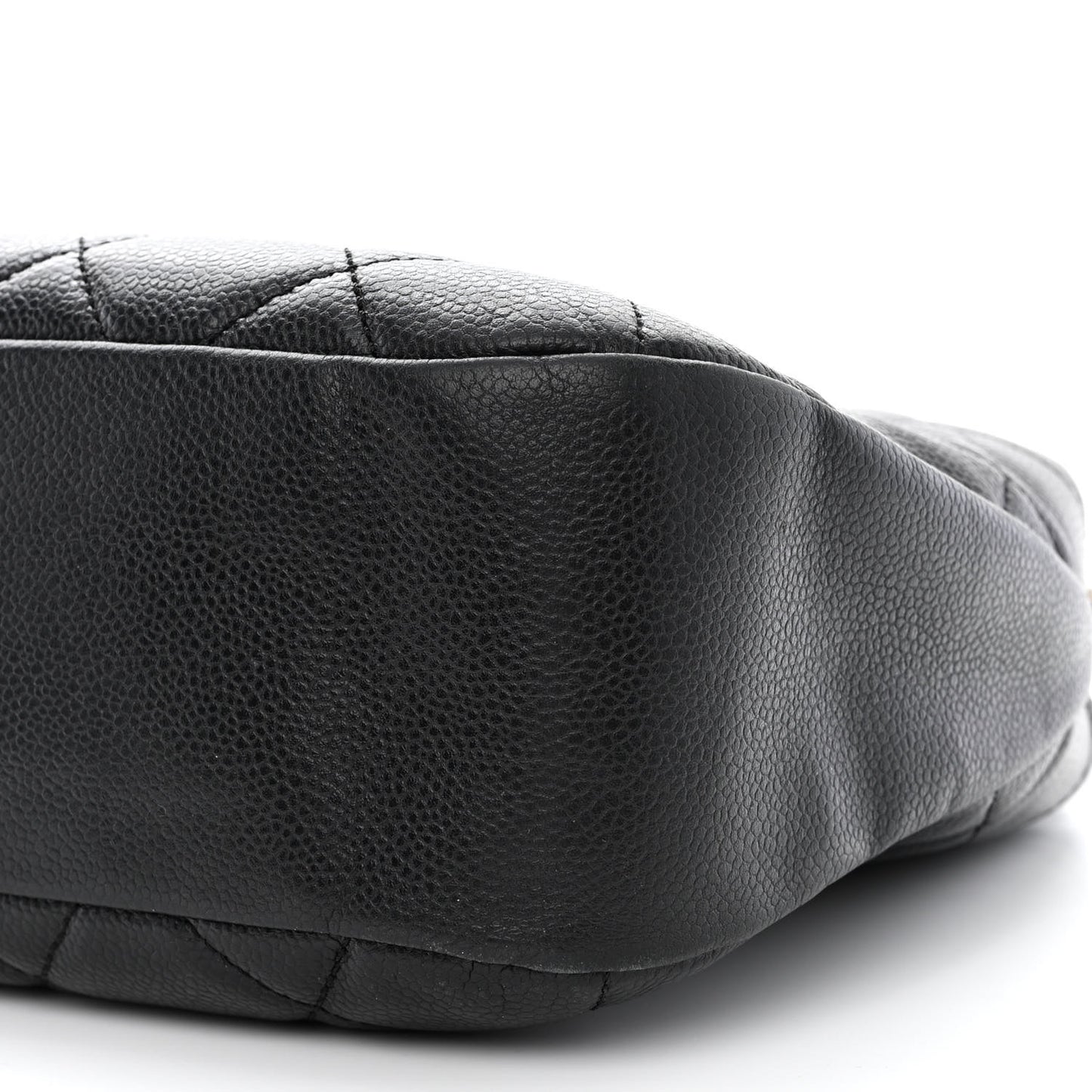 Caviar Quilted CC Timeless Soft Tote Black