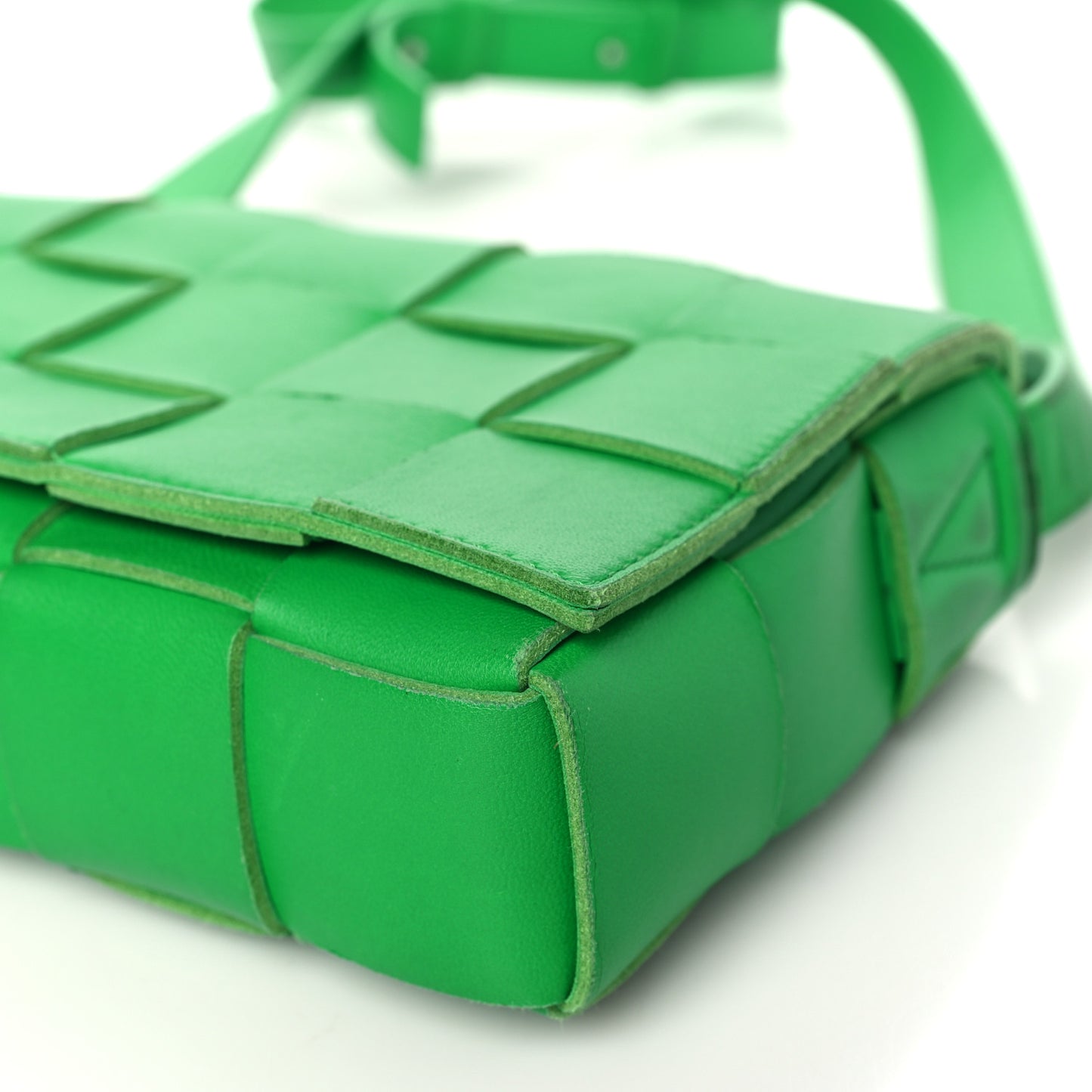 Lambskin Maxi Intrecciato Cassette Crossbody Bag Parakeet