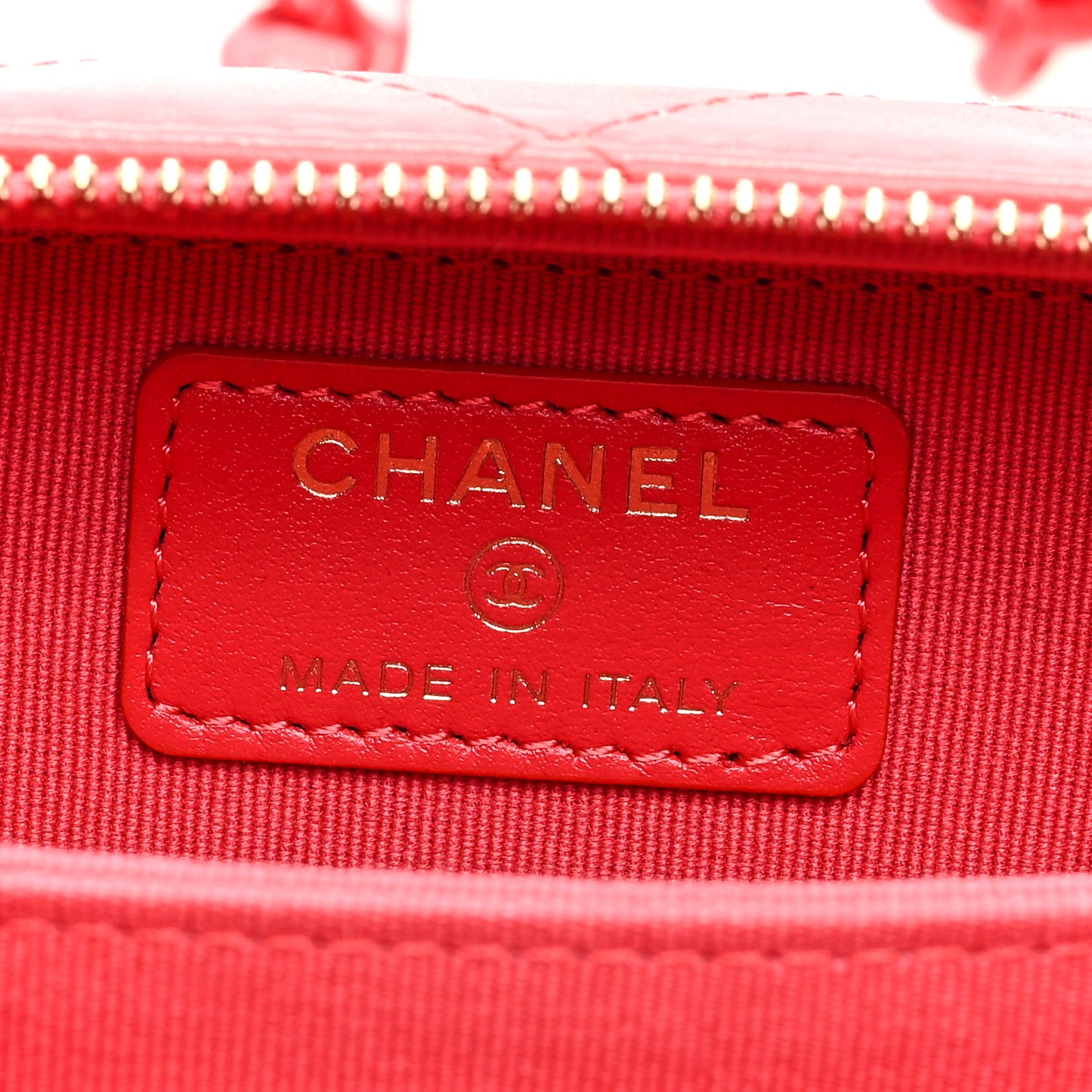 Lambskin Quilted Mini Lacquered Chain Clutch Red