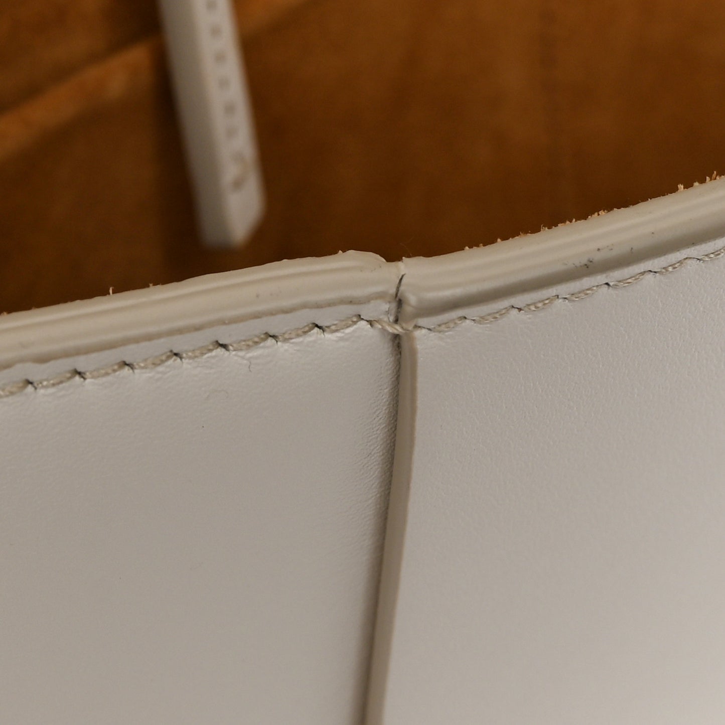 Calfskin Maxi Intrecciato Medium Arco White