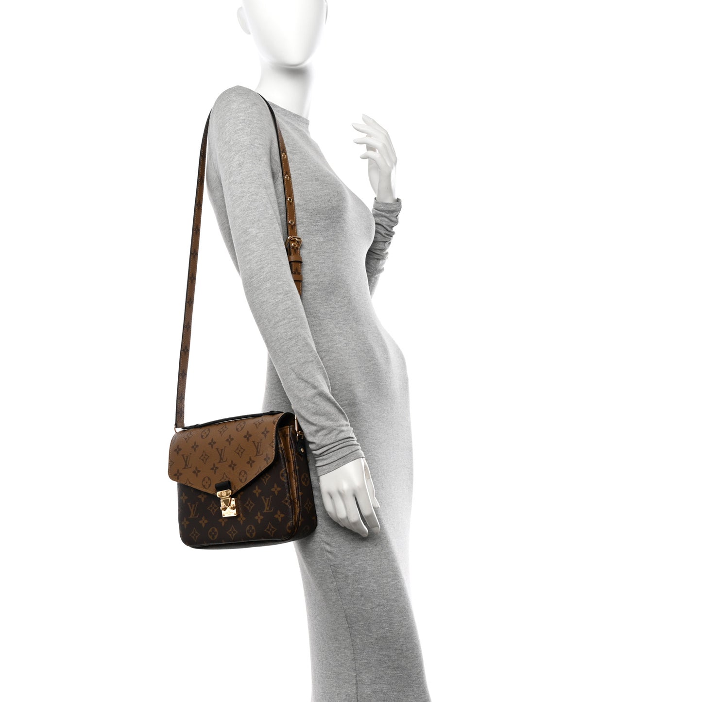 Reverse Monogram Pochette Metis