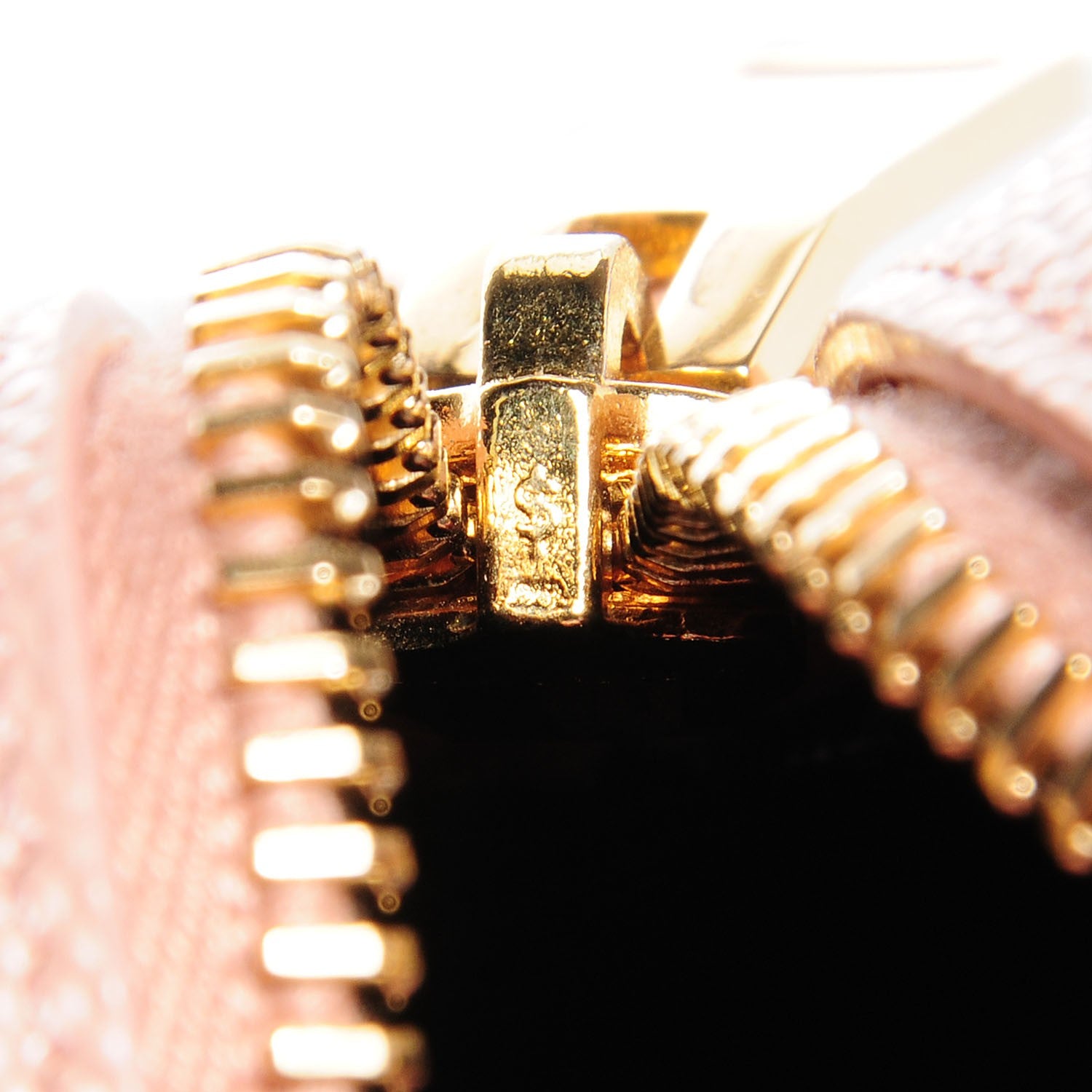 Saint Laurent Grain De Poudre Small Classic Monogram Camera Bag Blush 8 of 9