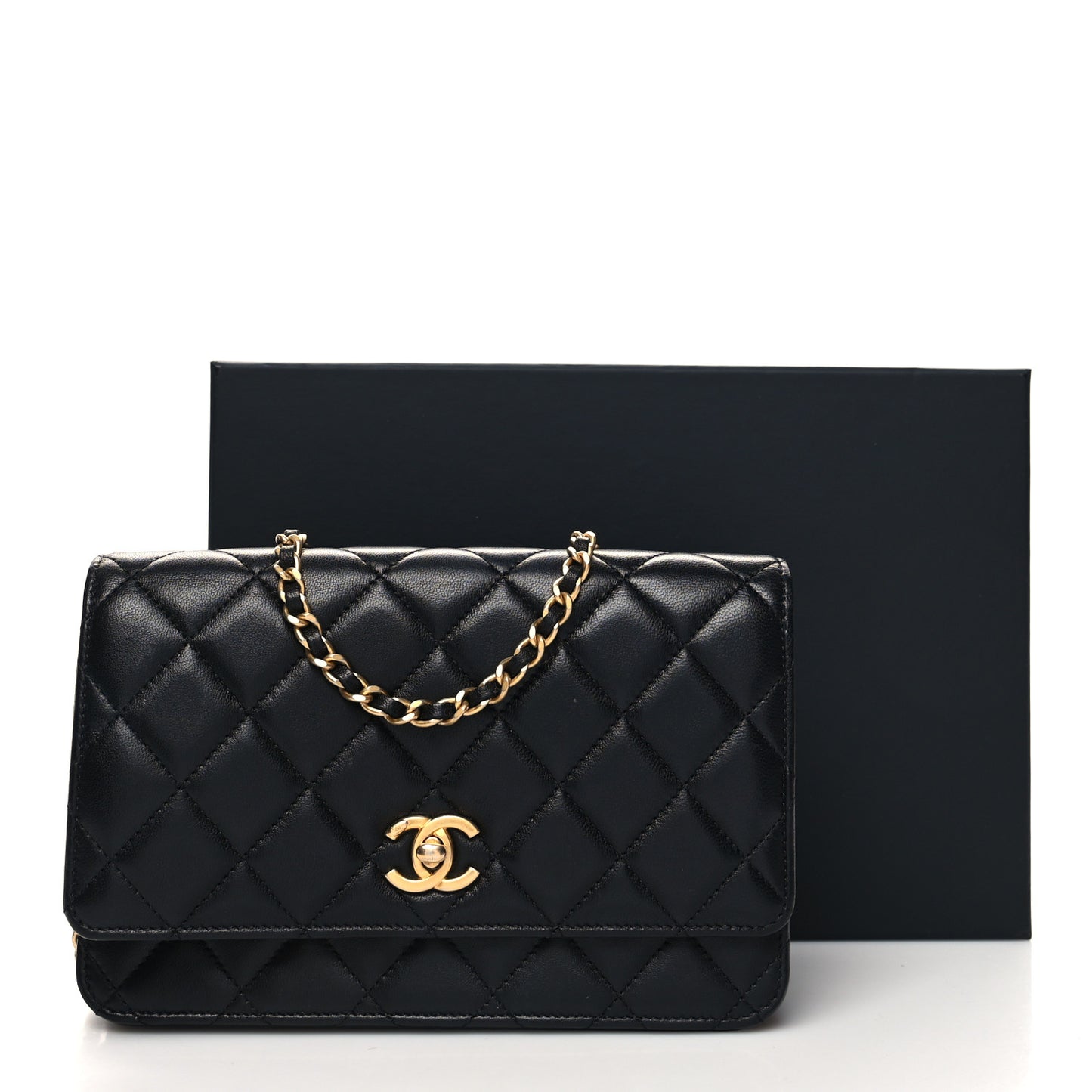 Lambskin Quilted Pearl Crush Wallet On Chain WOC Black