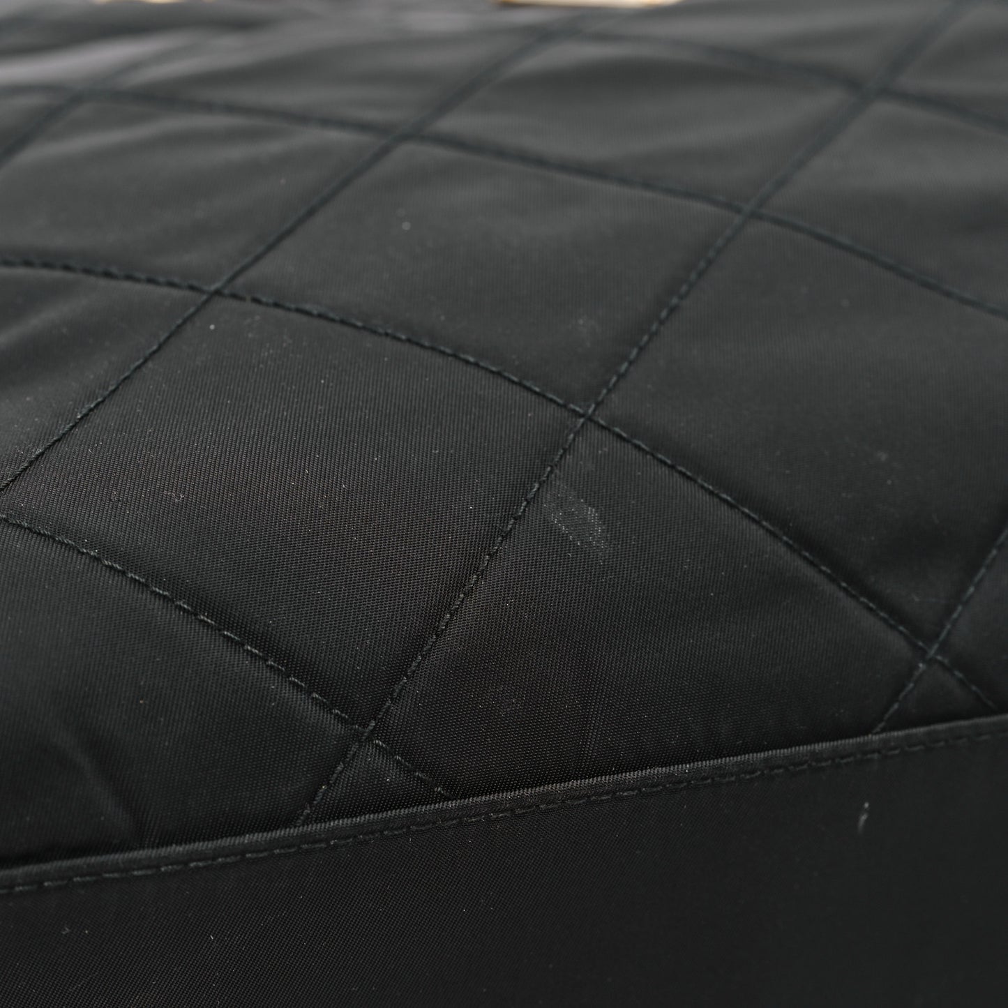 Re-Nylon Impuntu Quilted Re-Edition 1995 Chaine Medium Tote Bag Black