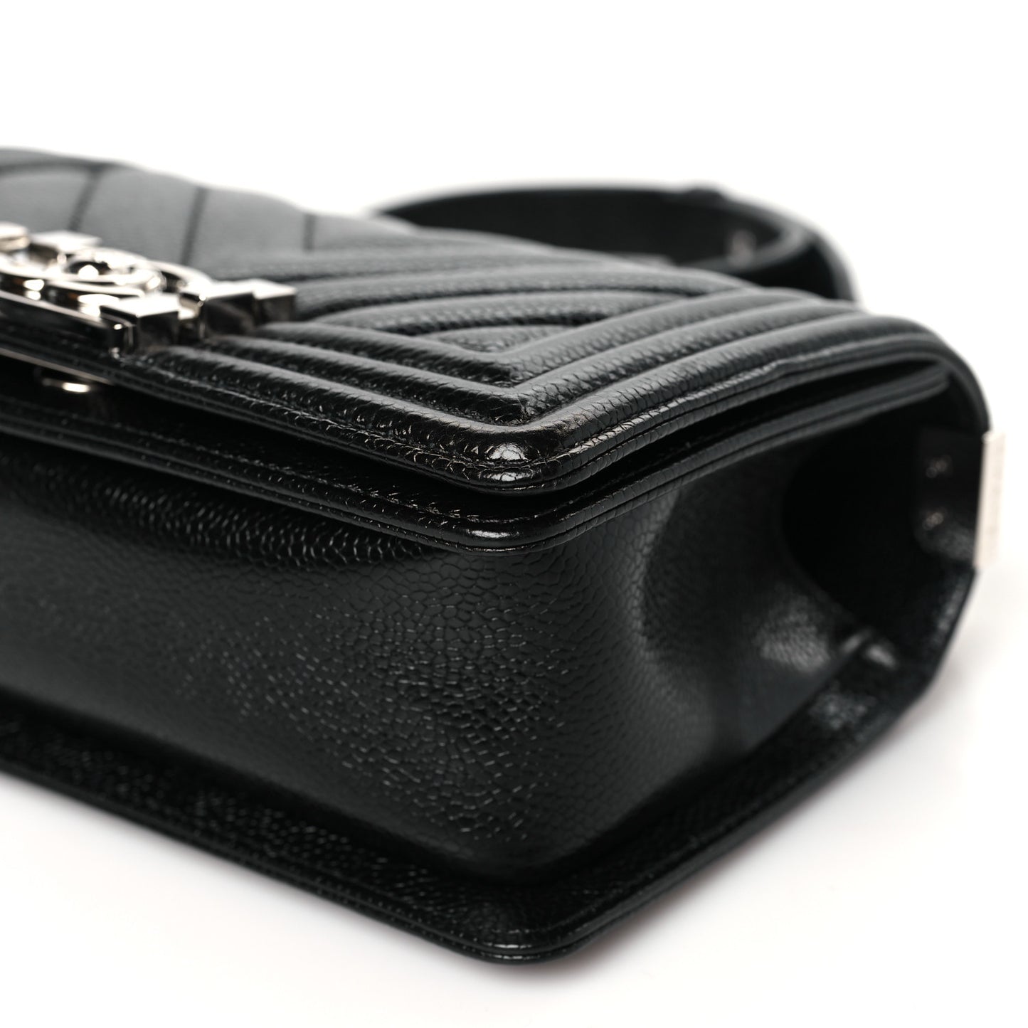 Caviar Chevron Quilted Small Boy Flap Black