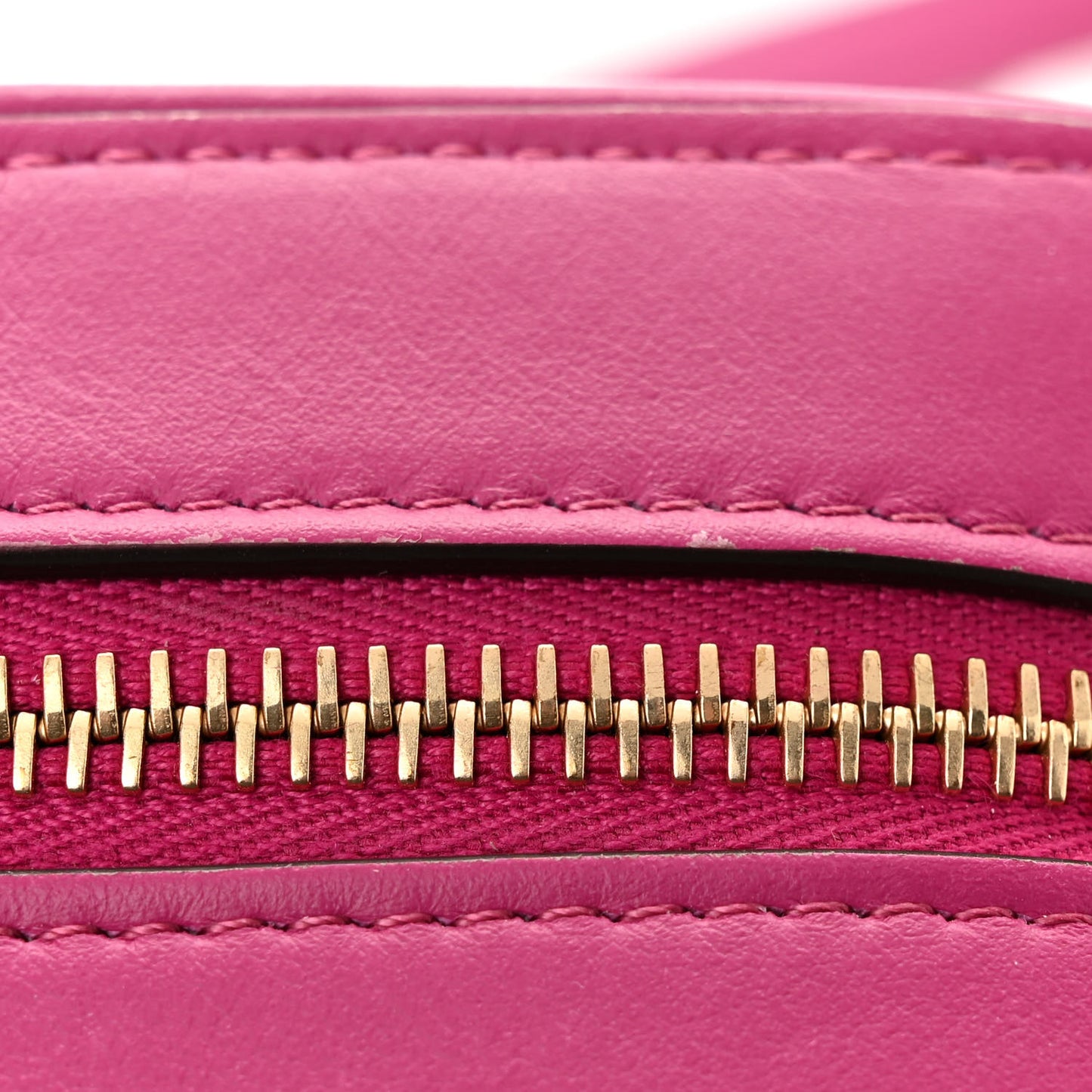 Vitello Epoque FF Embossed Camera Case Ciclamino Pilar