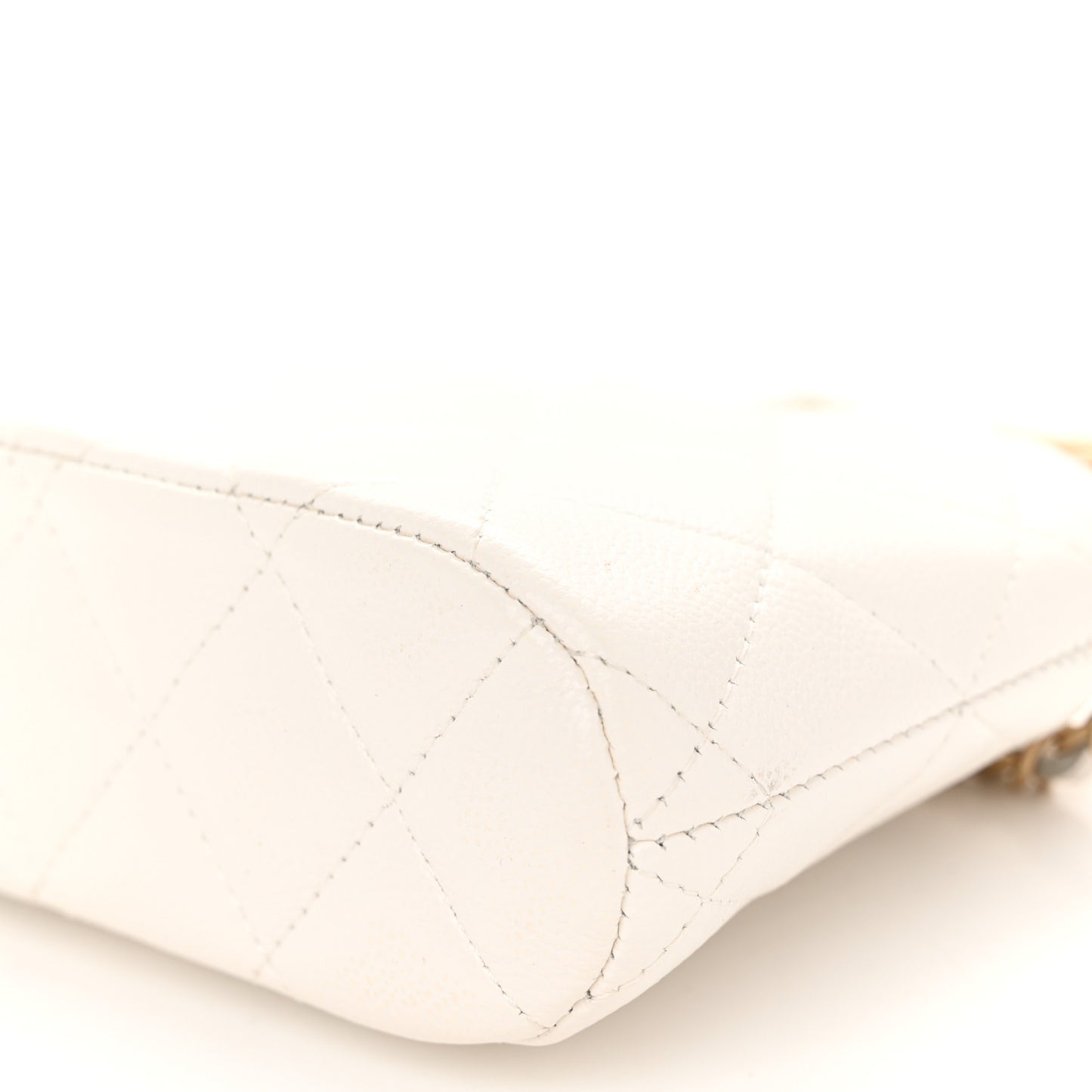 Caviar Quilted Classic Clutch With Chain White