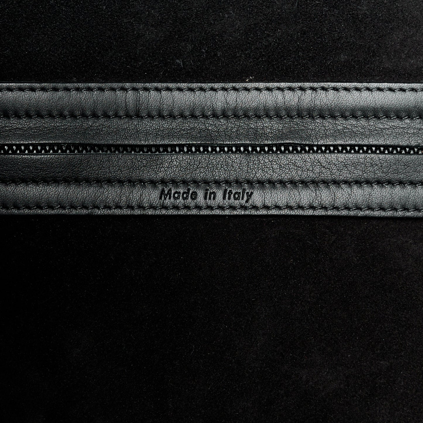 Grained Calfskin Medium Phantom Luggage Black