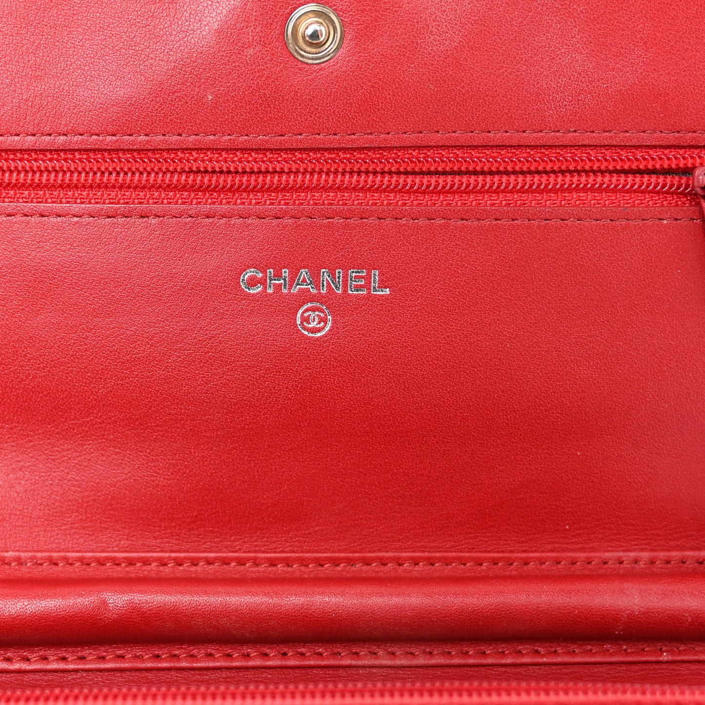 Patent Quilted Brilliant Wallet On Chain WOC Red