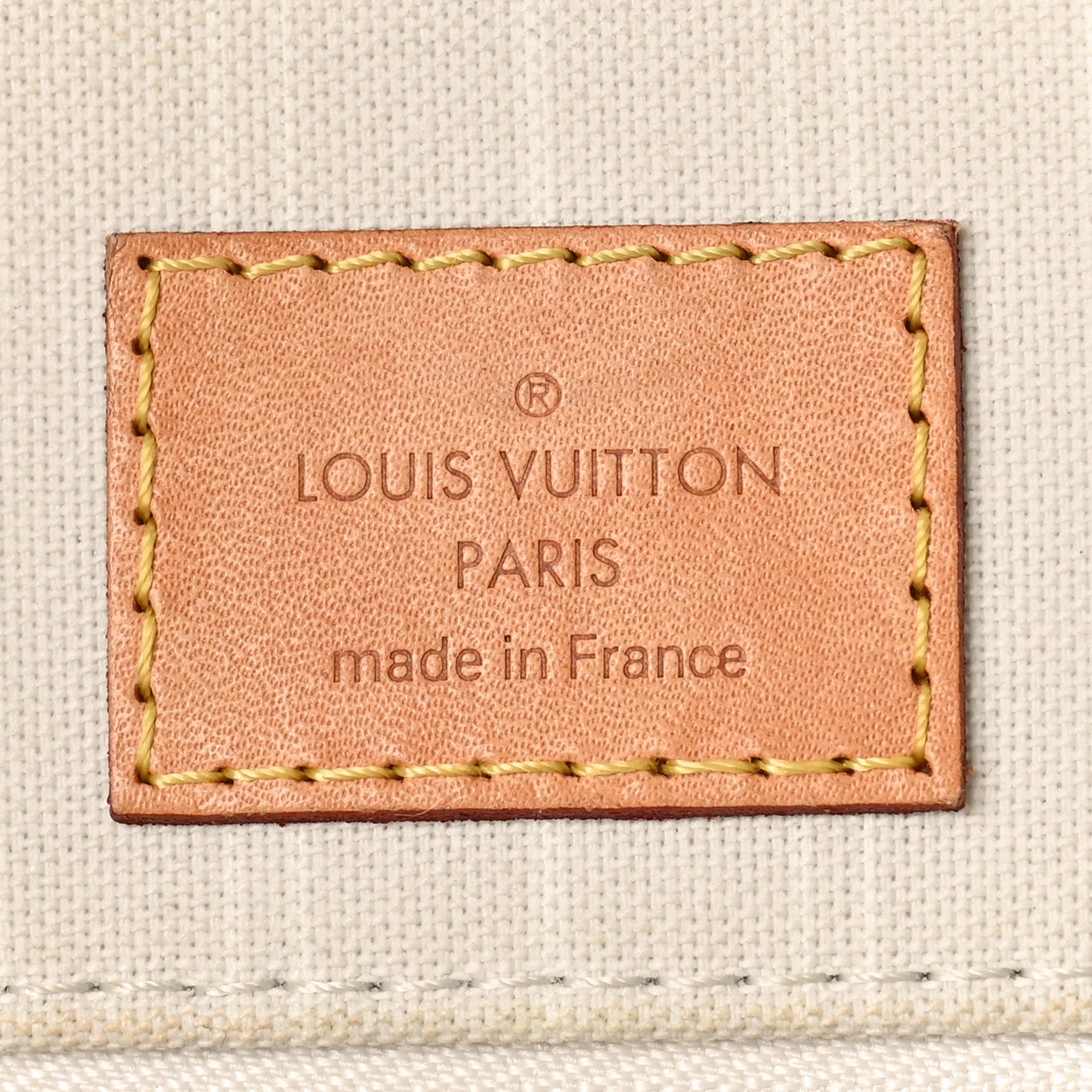 Louis Vuitton Monogram Giant By The Pool OnTheGo GM Brume 6 of 11