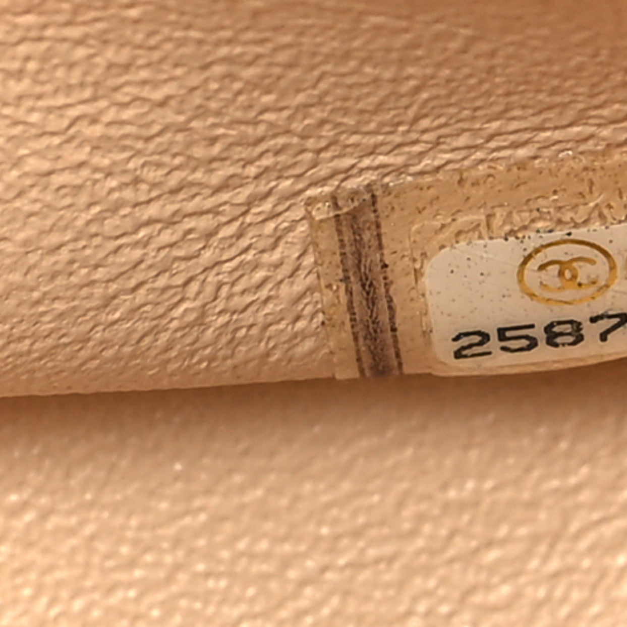 Caviar Quilted Jumbo Double Flap Beige Clair