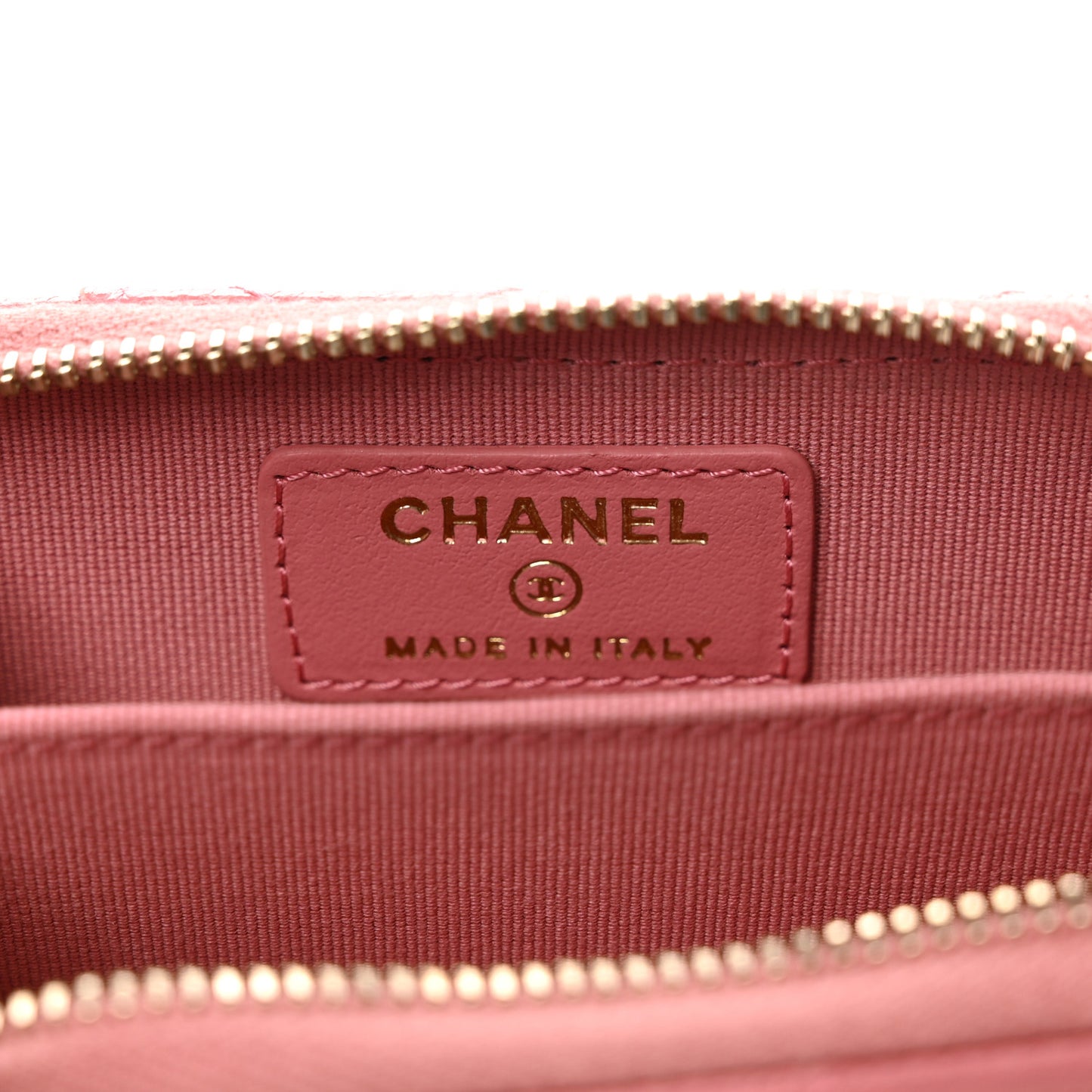 Caviar Quilted Zip Card Holder Pink