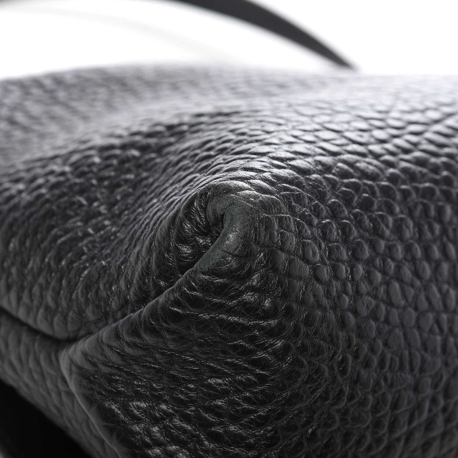 Burberry Signature Grain Large Mildenhall Shoulder Bag Black 12 of 14