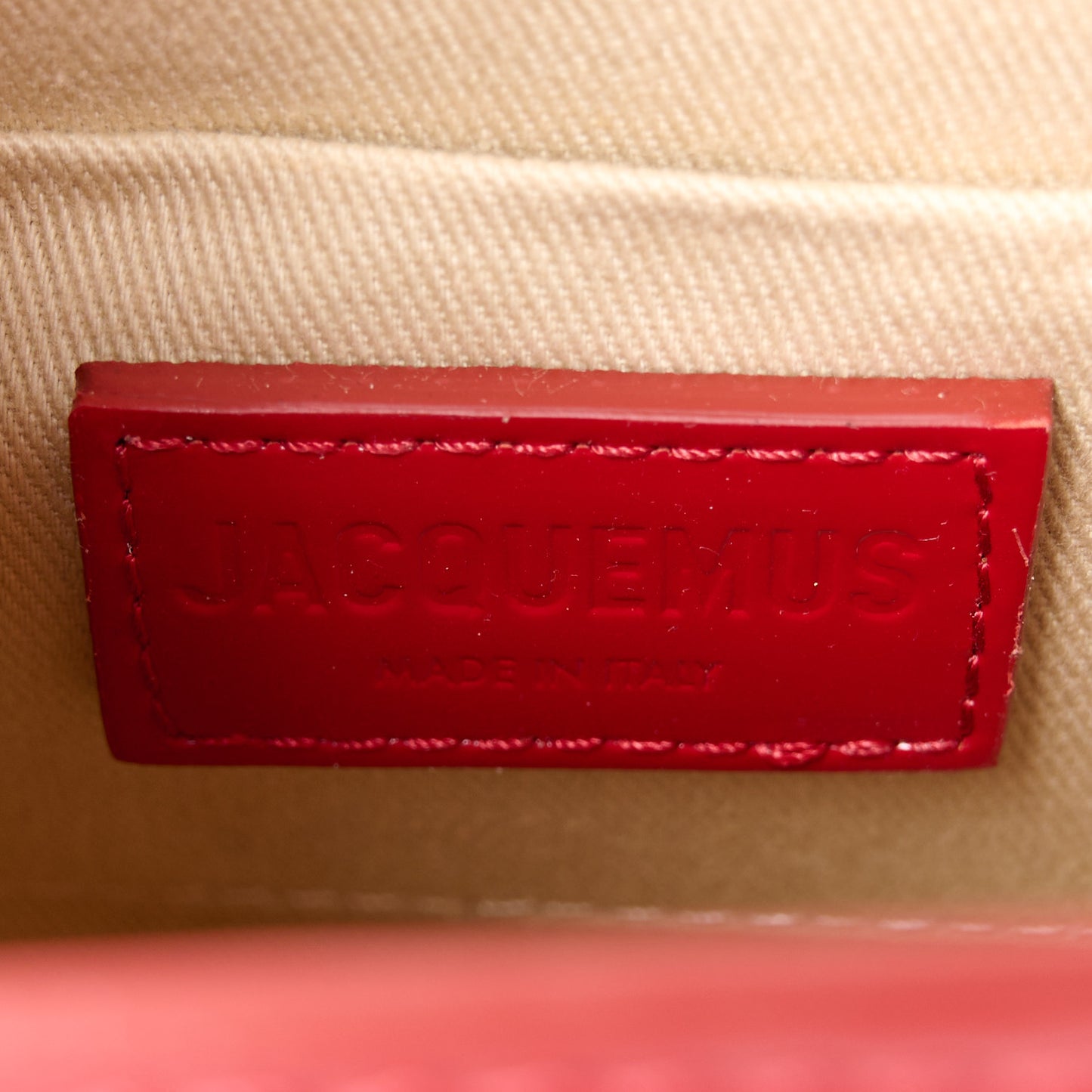 Glazed Calfskin Le Chiquito Boucle Moyen Red