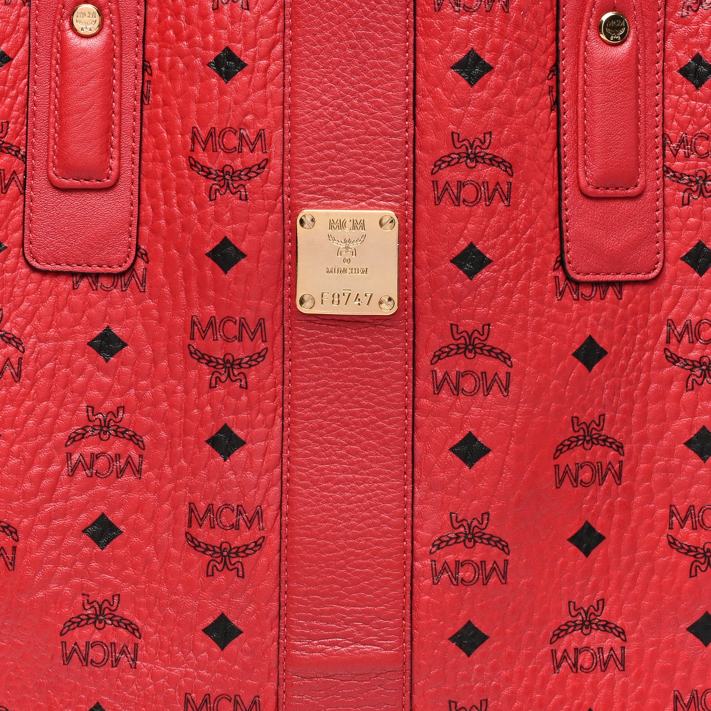 Visetos Medium Liz Reversible Shopper Tote Ruby Red