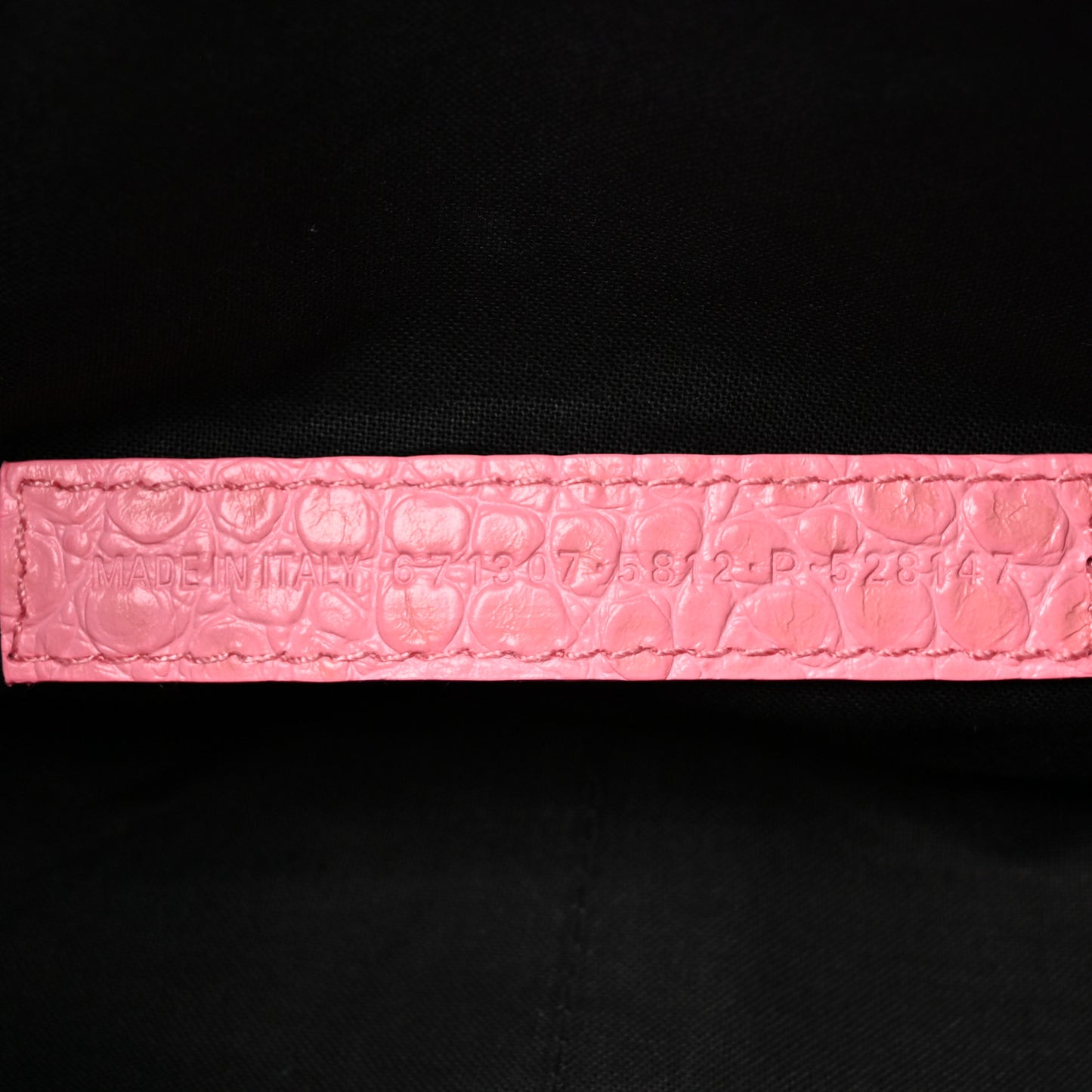 Extra Supple Calfskin Crocodile Embossed Small Le Cagole Shoulder Bag Sweet Pink