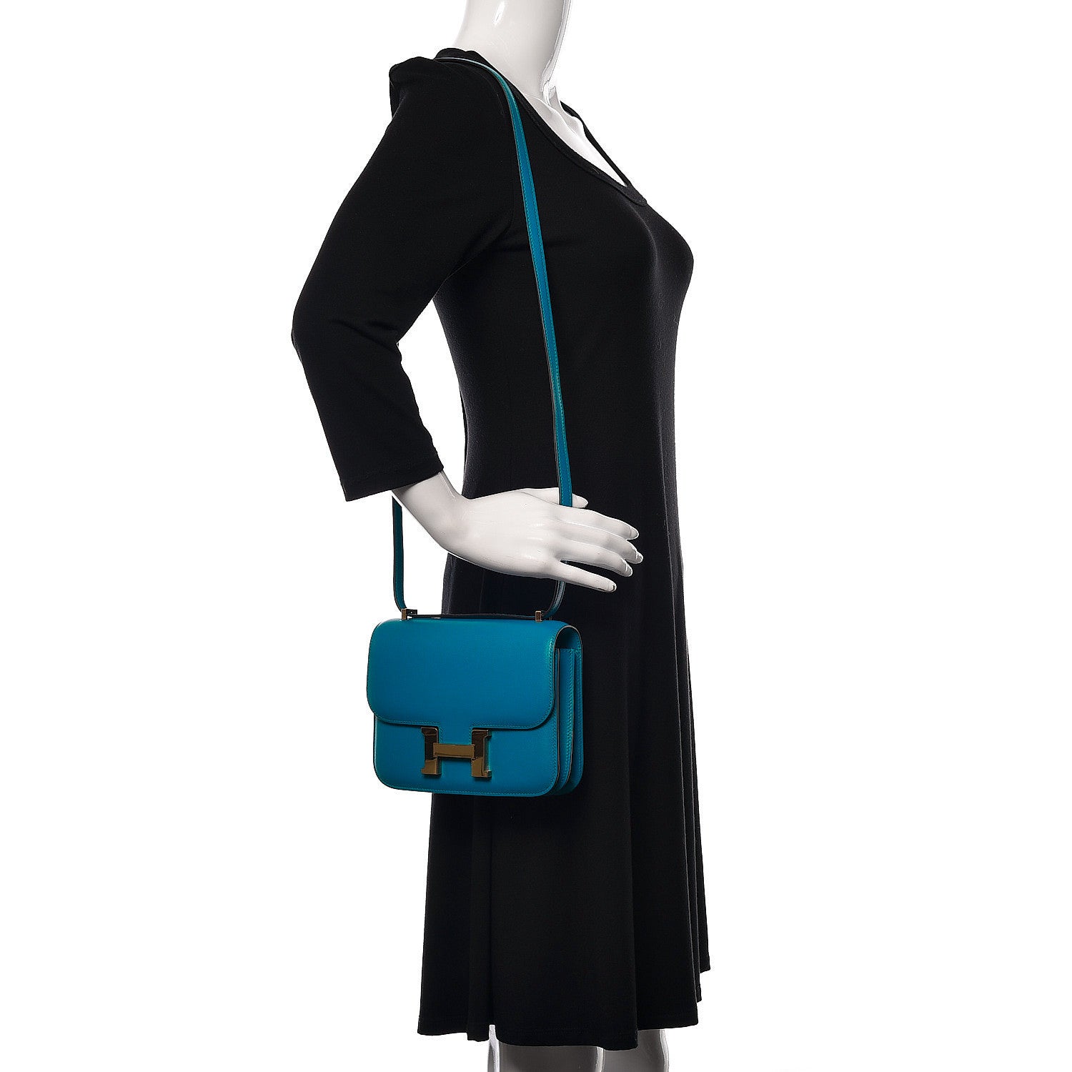 Hermes Tadelakt Constance 18 Bleu Izmir 2 of 14