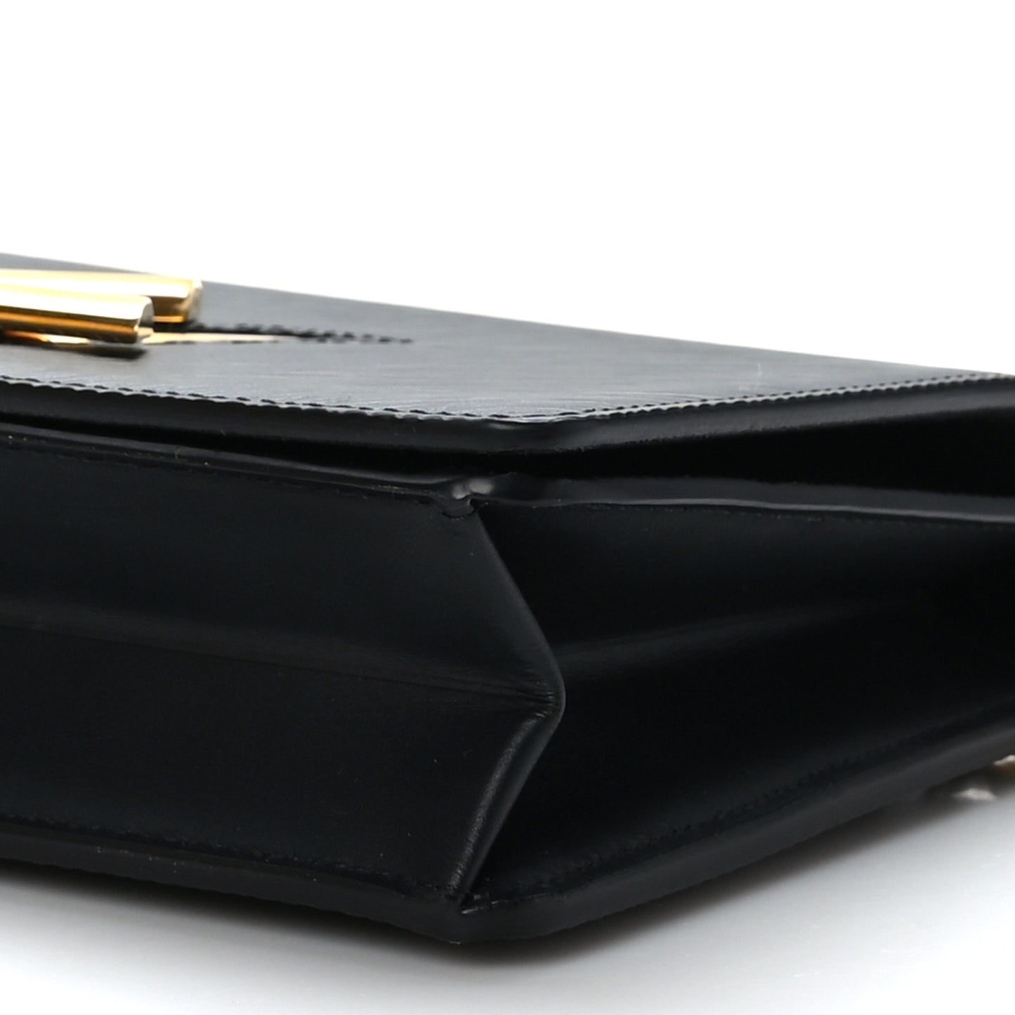 Epi Twist Belt Chain Wallet Black