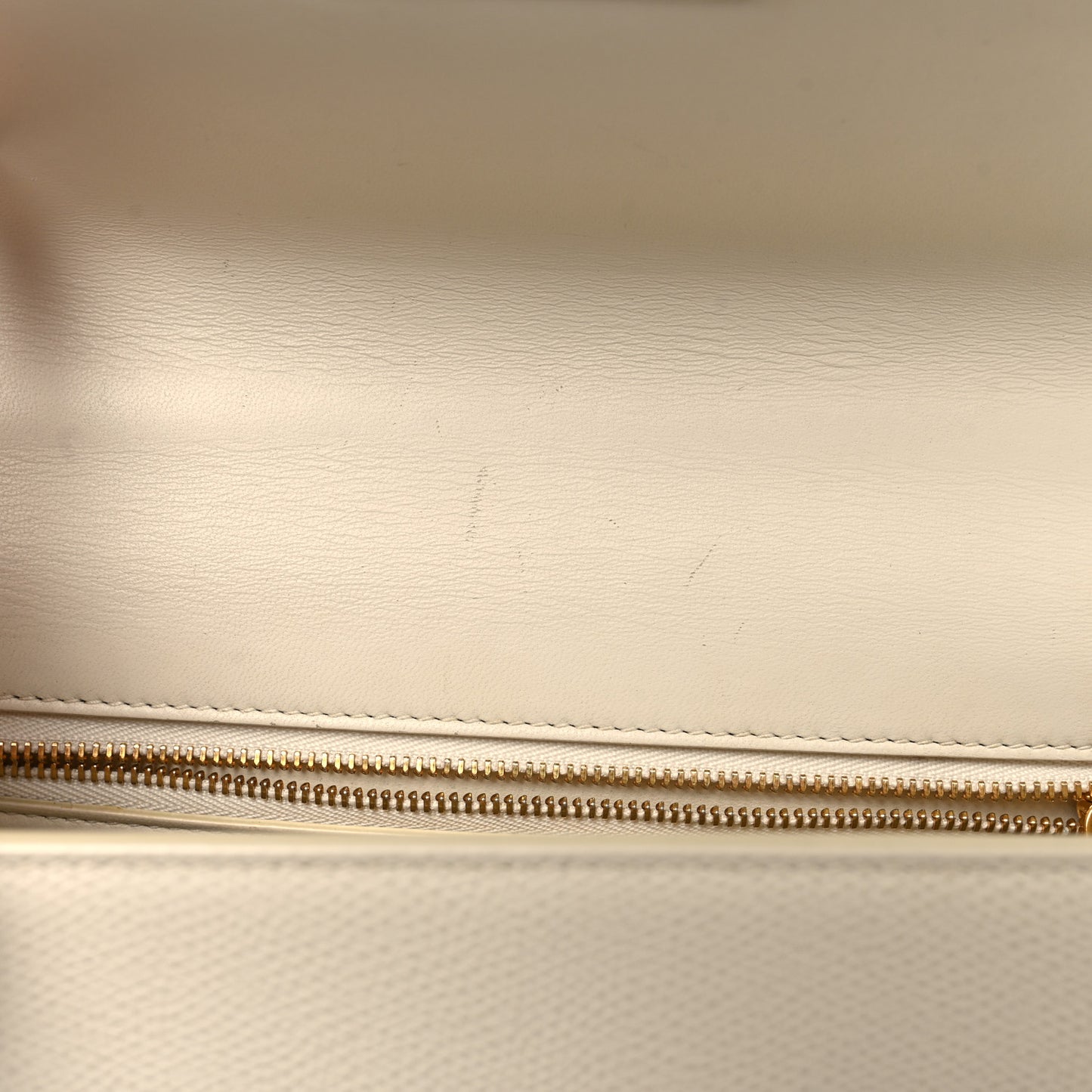 Grained Calfskin 30 Montaigne East West Chain Flap Bag Off White