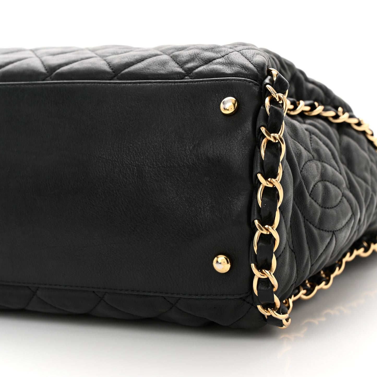 Calfskin Quilted Large Chain Me Hobo Black