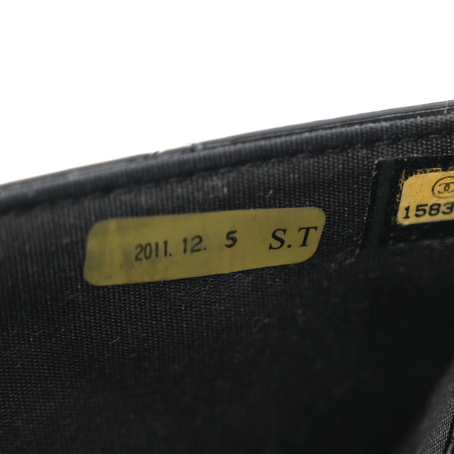Patent Quilted Brilliant Wallet On Chain WOC Black