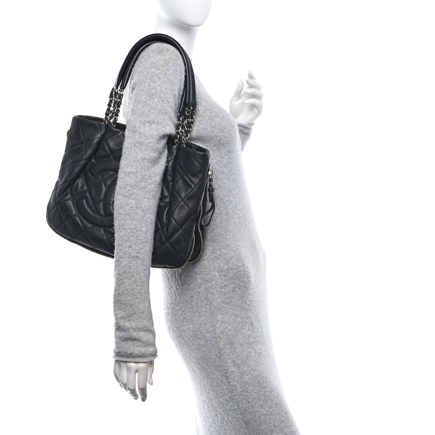 Caviar Quilted CC Zip Around Shoulder Bag Black