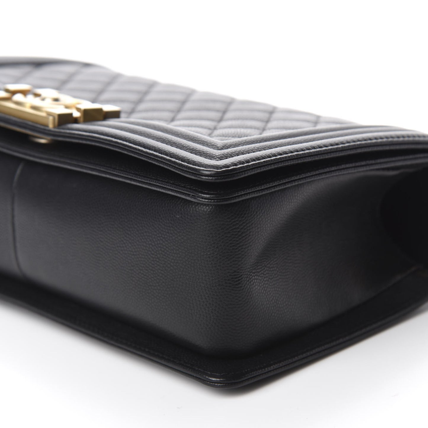 Caviar Quilted Medium Boy Flap Black