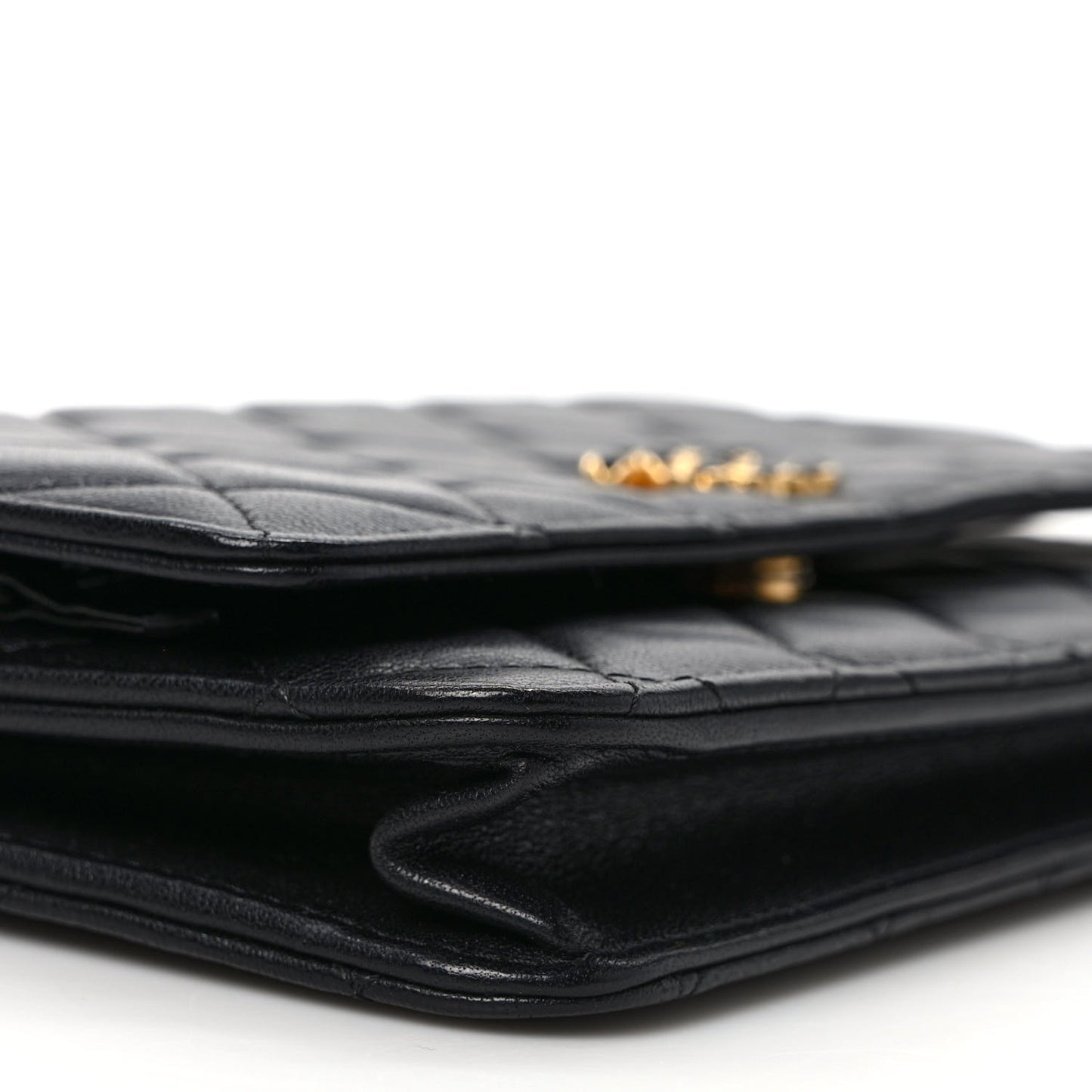 Lambskin Quilted Infinity Wallet On Chain WOC Black