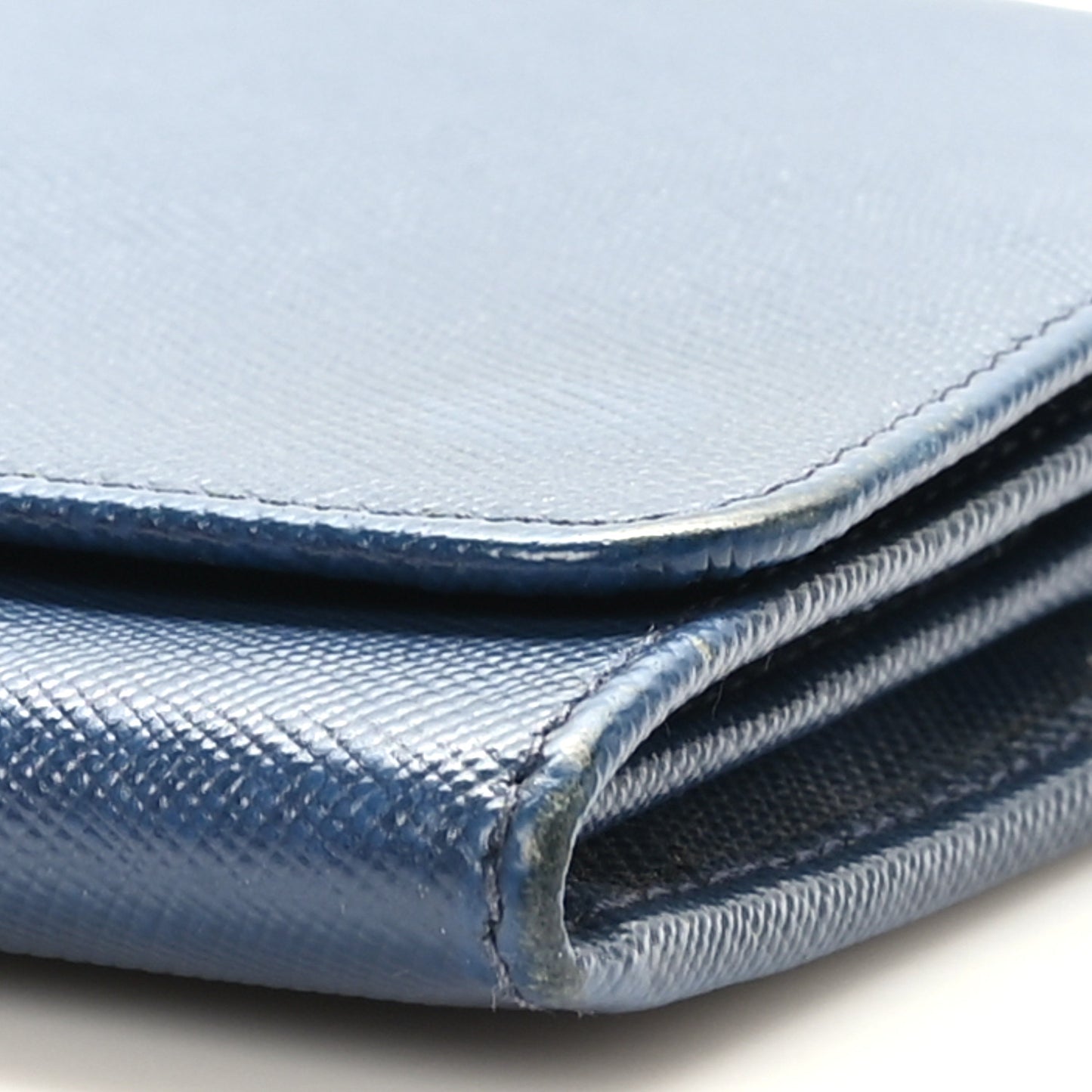 Saffiano Metal Oro Chain Wallet Bleuette