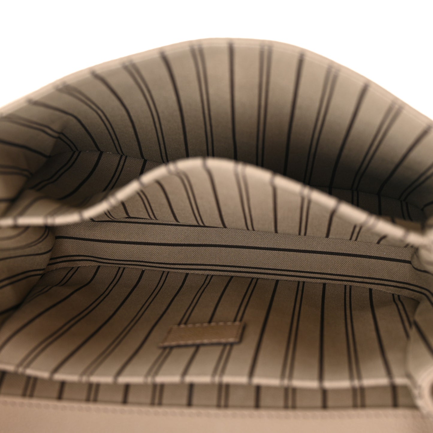 LOUIS VUITTON Empreinte Pochette Metis Tourterelle