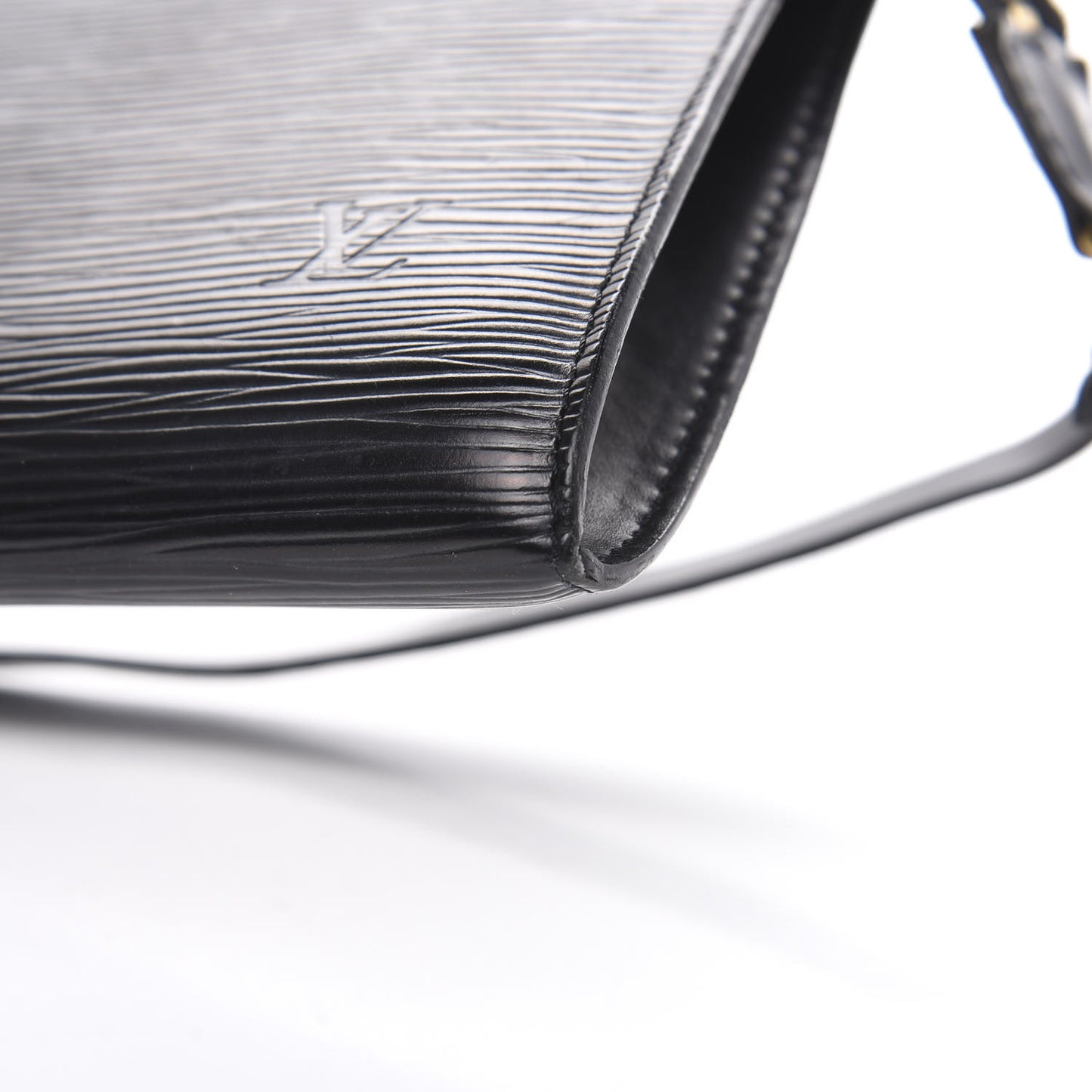 Epi Pochette Accessories 24 Black