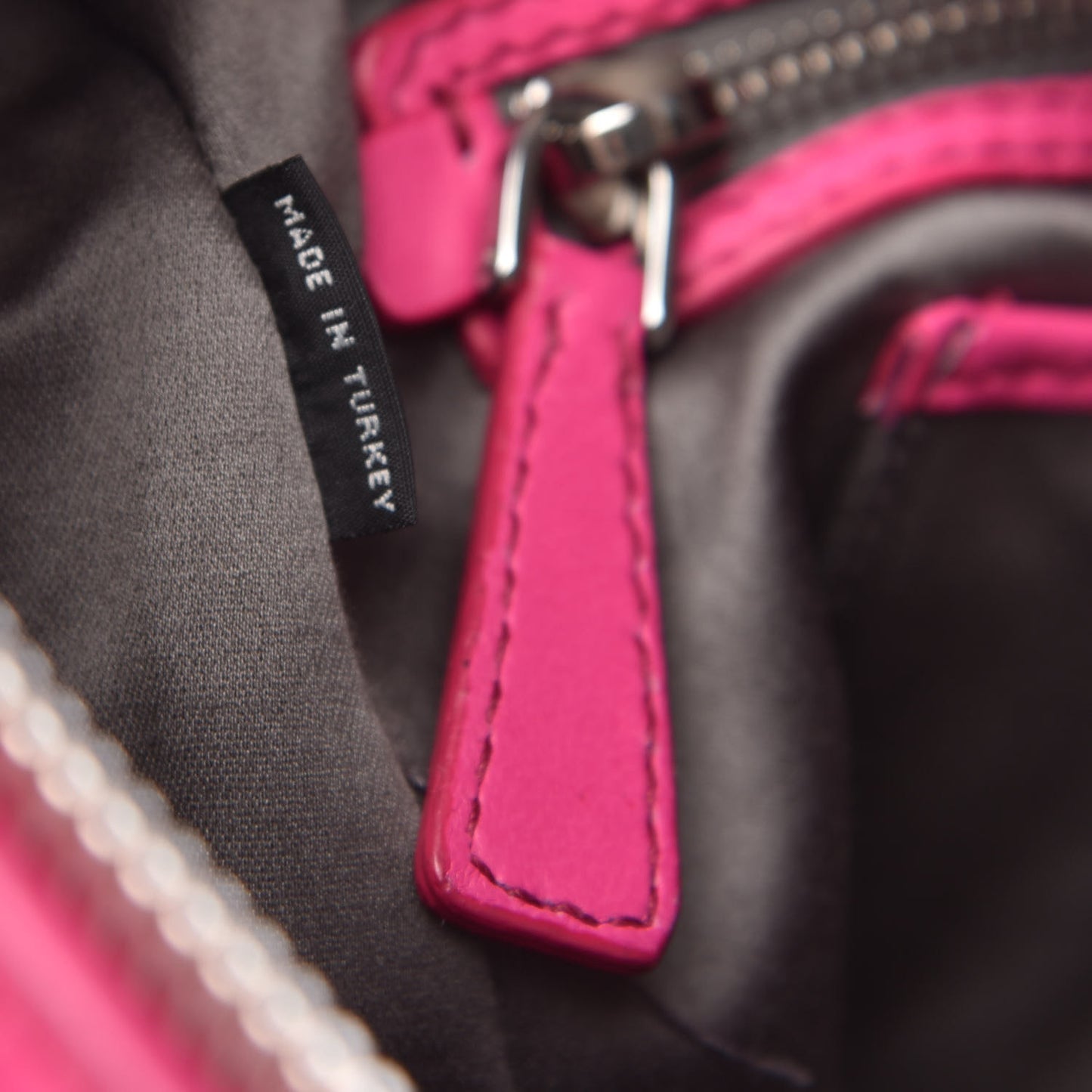 Nappa Matelasse Shoulder Bag Fuxia