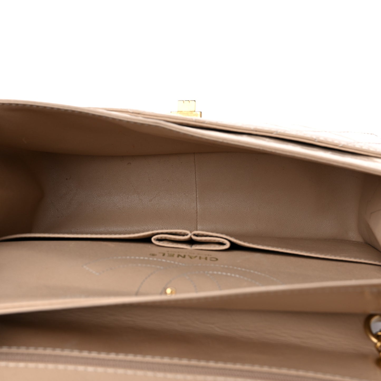 Distressed Patent Quilted 2.55 Reissue 226 Flap Beige