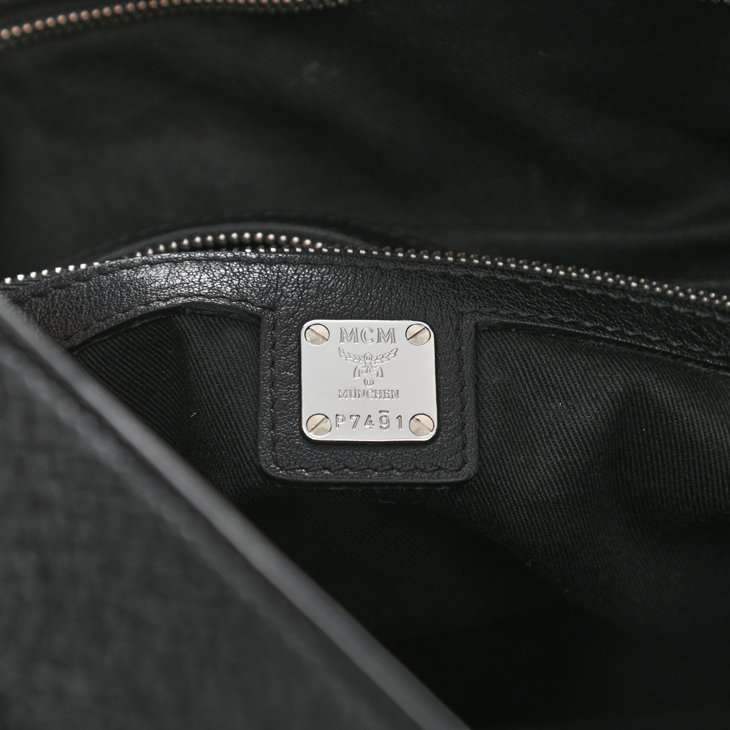 MCM Calfskin Ottomar Large Klara Hobo Black 6 of 9