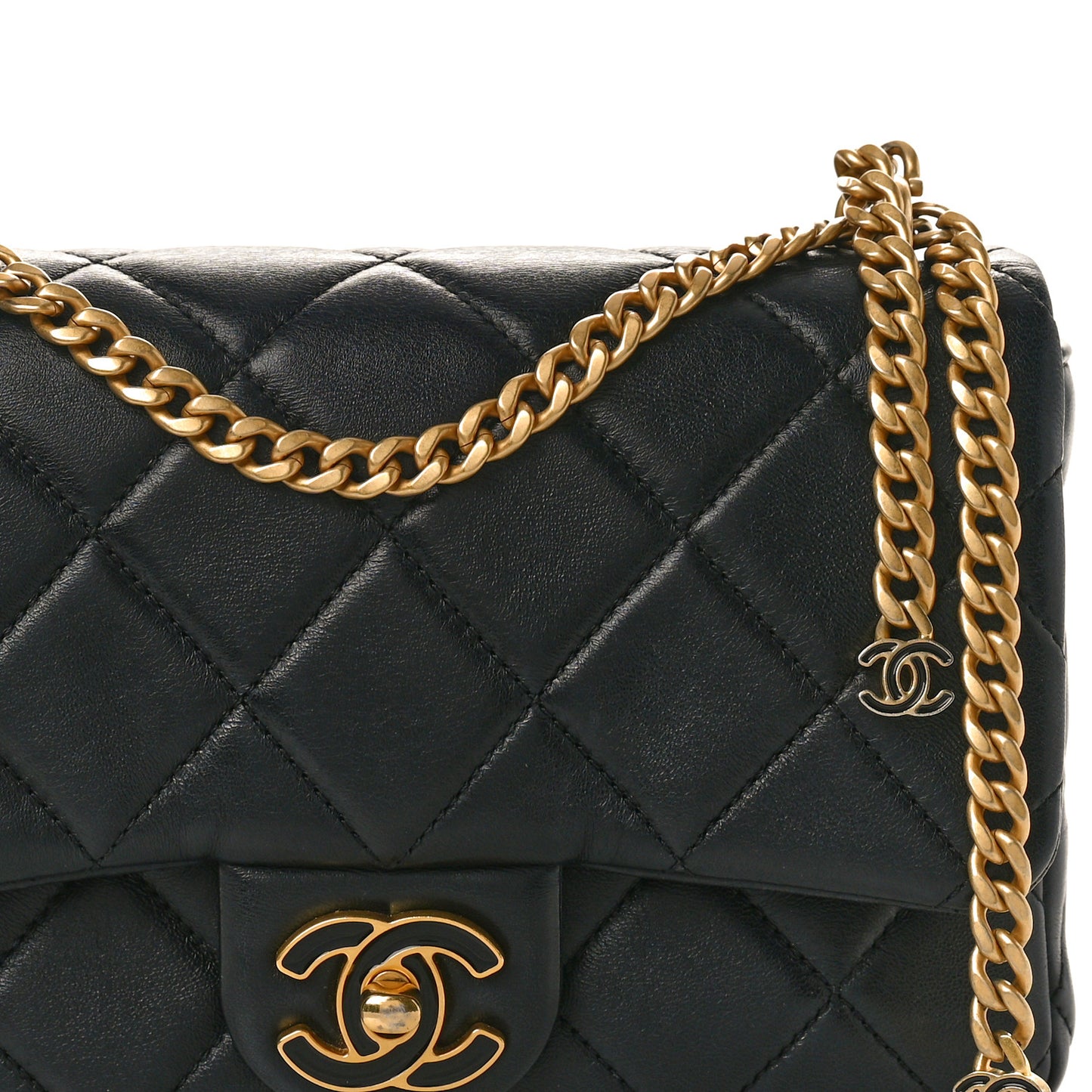 Lambskin Enamel Quilted Pending CC Square Flap Black