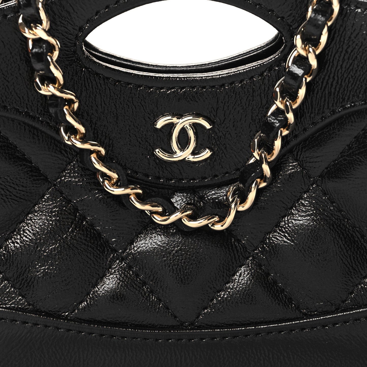 Shiny Lambskin Quilted Micro 31 Clutch With Chain Black