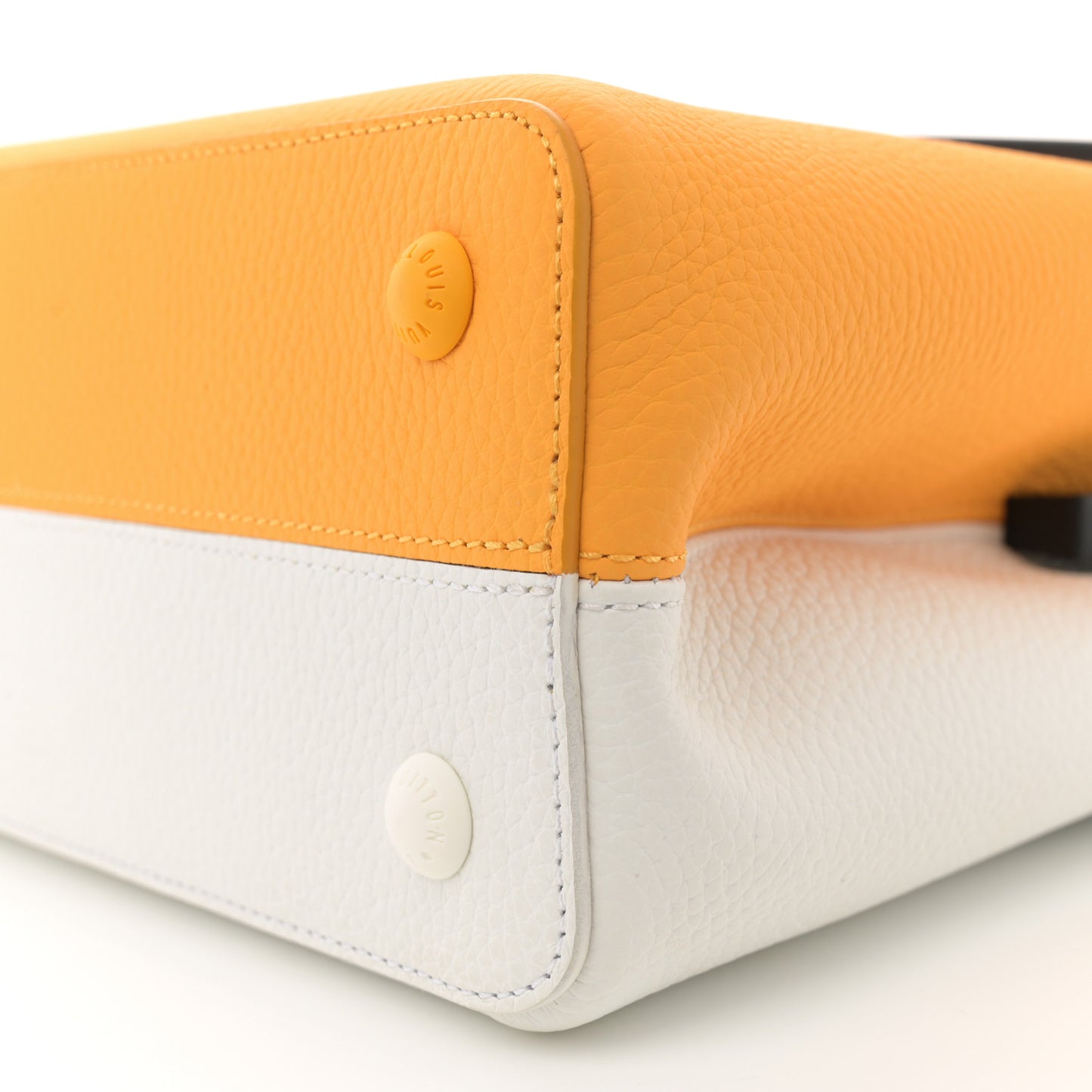 Taurillon Bolsa Capucines MM Orange White
