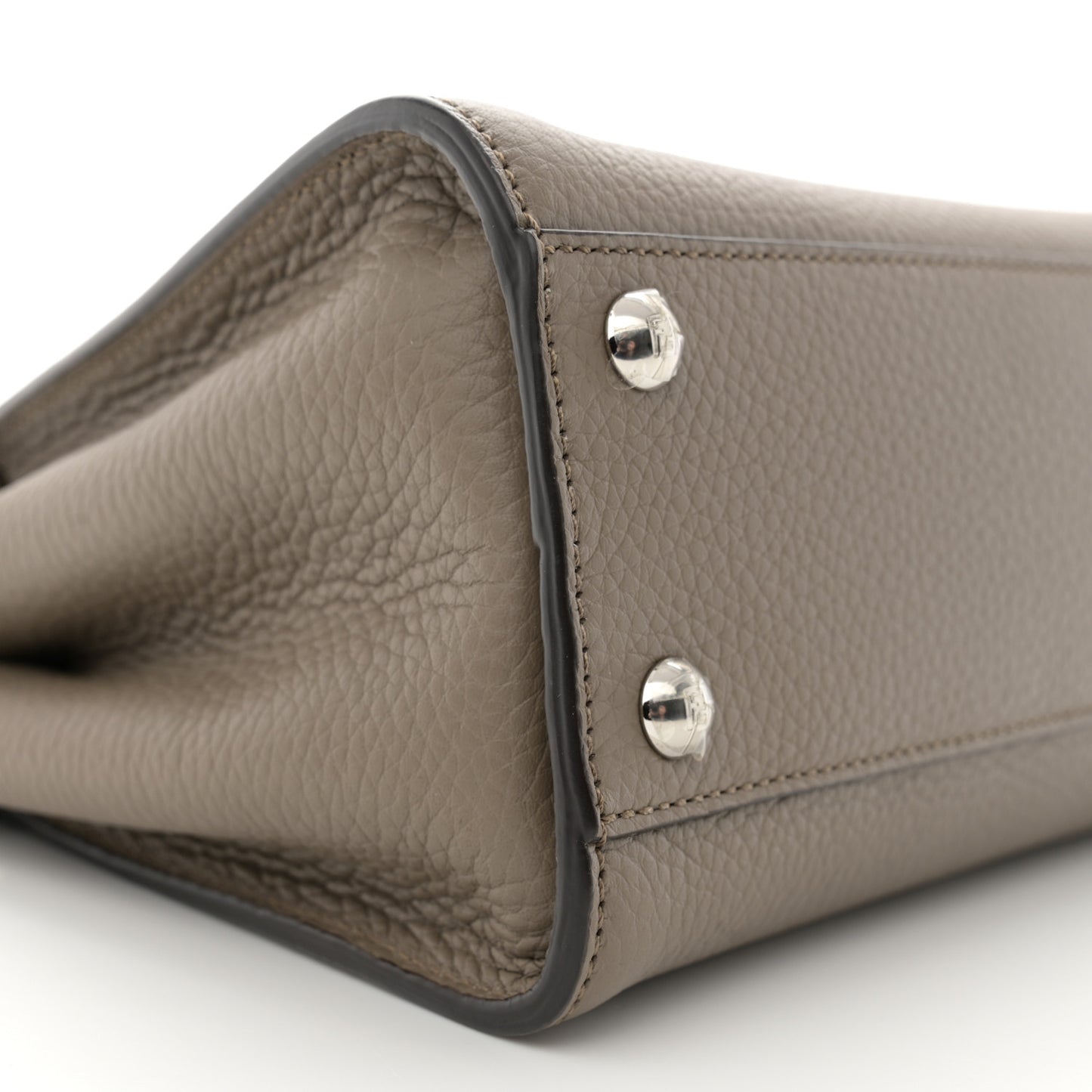 Vitello Granato Camoscio Macro Stitching Selleria Mini Peekaboo Iconic Satchel Tartufo