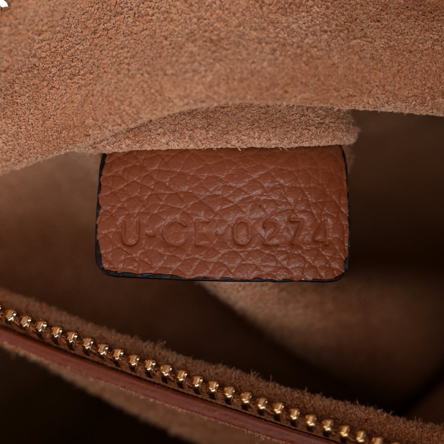 Grained Calfskin Triomphe Medium Cabas Anais Tan