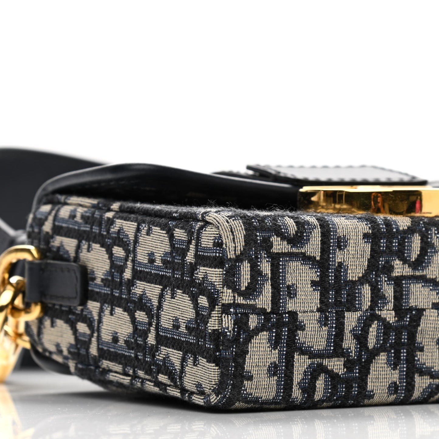 Oblique 30 Montaigne Box Bag Blue