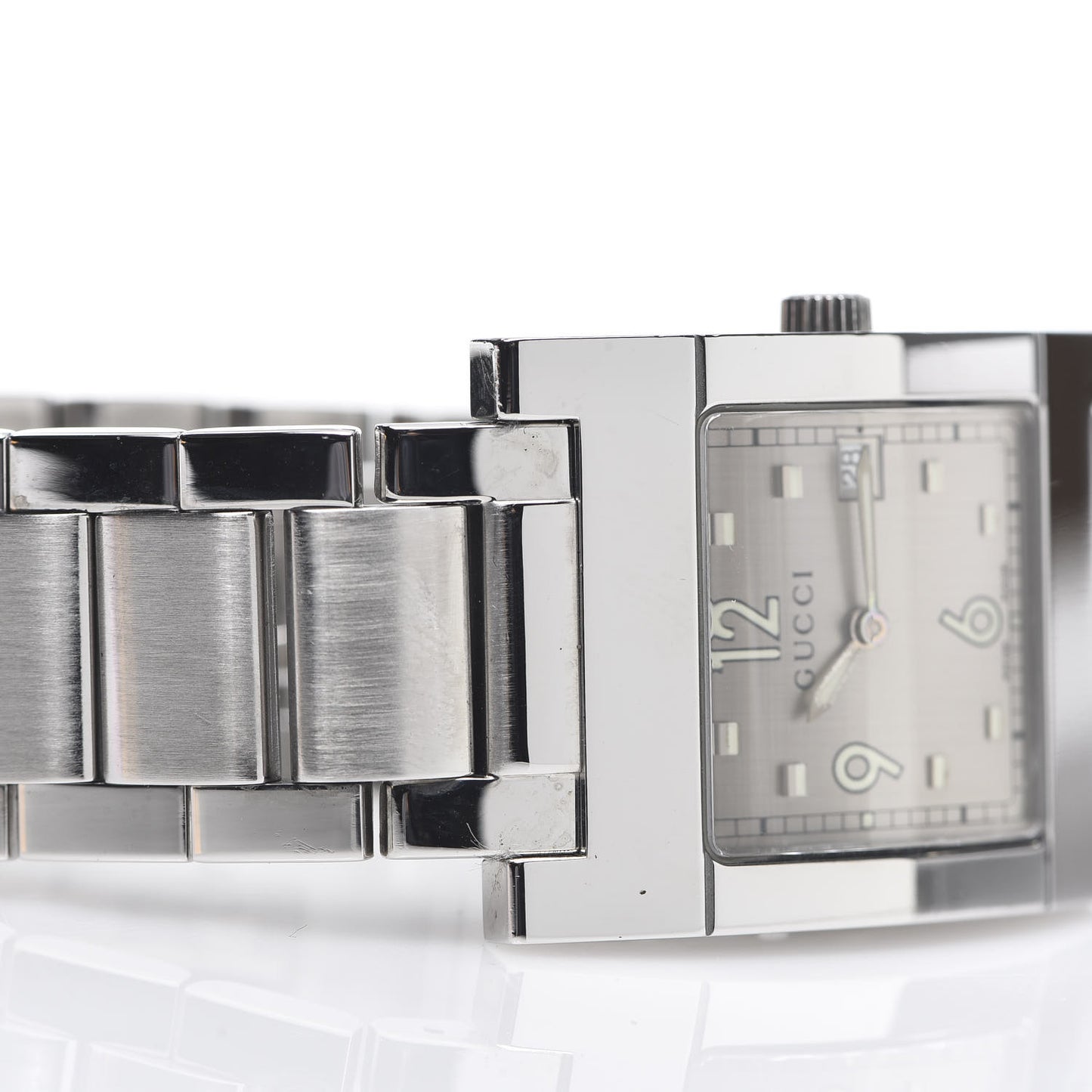 Stainless Steel 28mm 7700M Quartz Watch