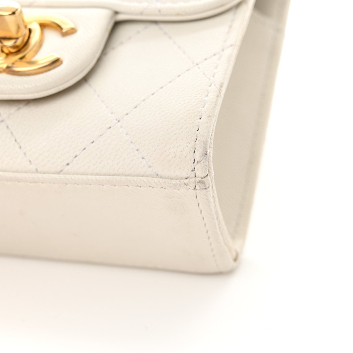 Goatskin Chic Pearls Clutch On Chain White