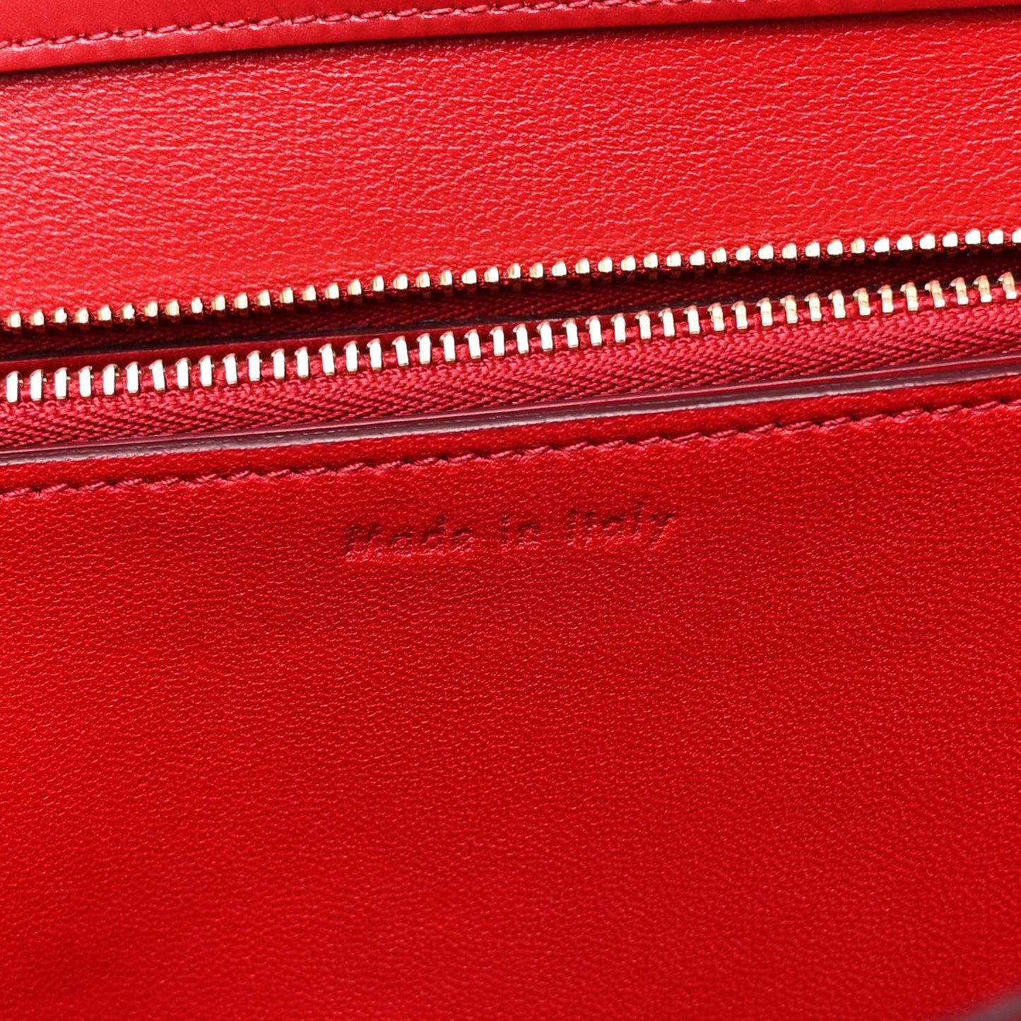 Box Calfskin Medium Classic Box Flap Bag Red