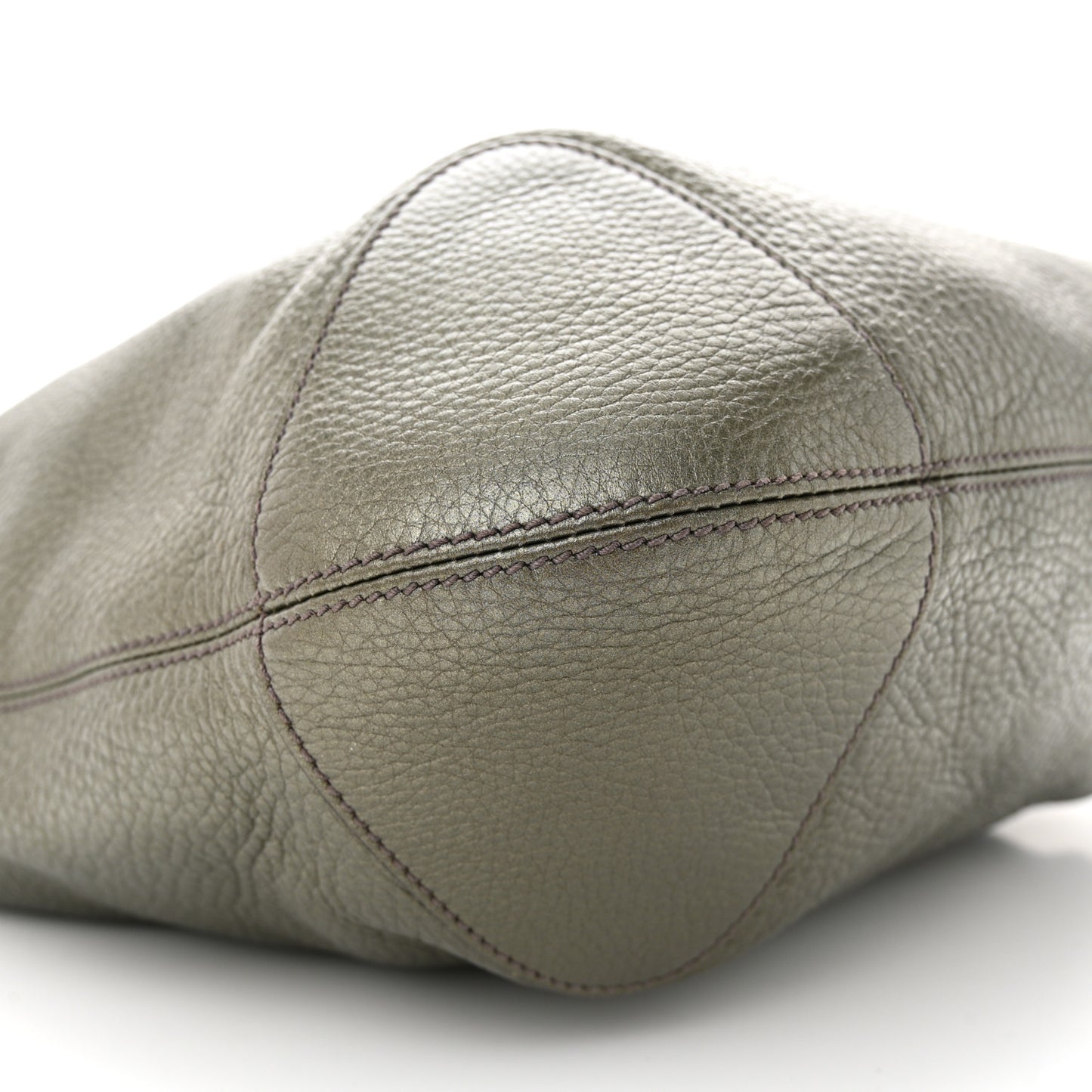 Metallic Pebbled Calfskin Medium Soho Chain Hobo Sasso