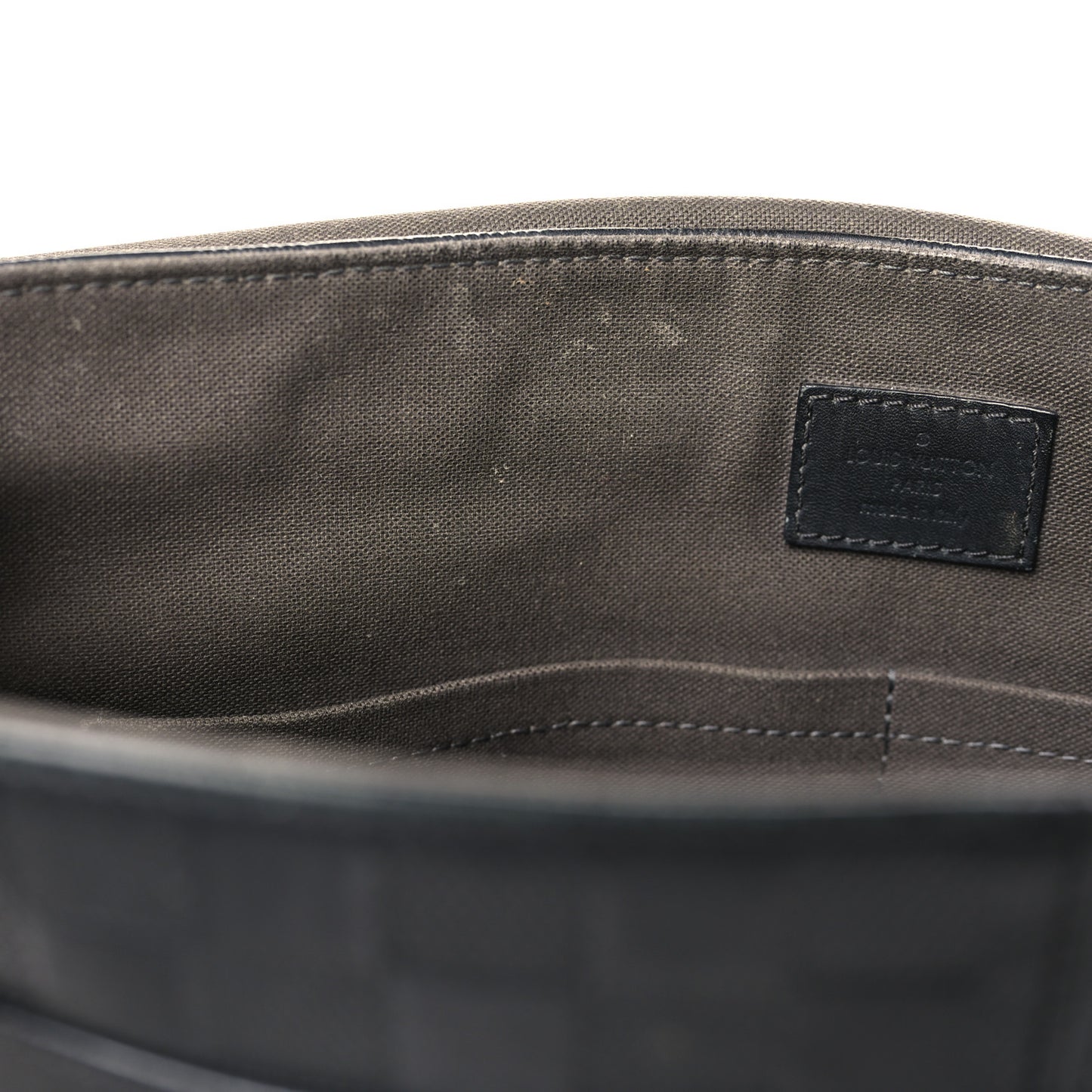 Damier Infini District MM Onyx